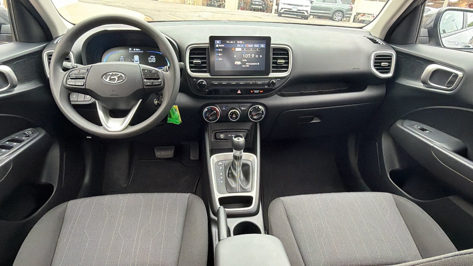 2025 Hyundai Venue SE - Photo 16