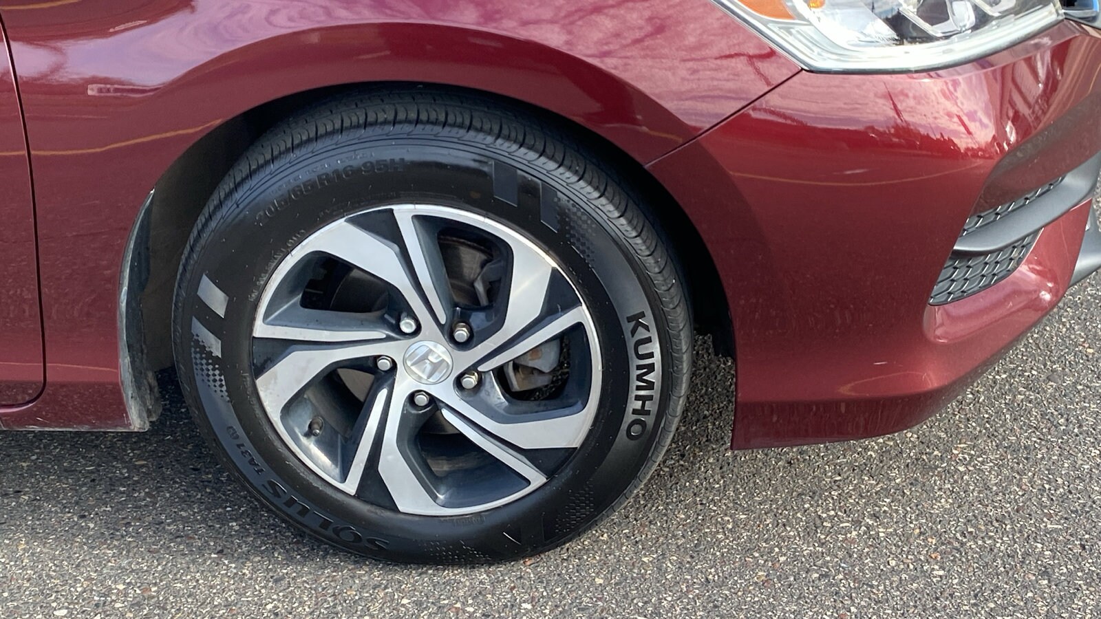 2016 Honda Accord LX photo 4