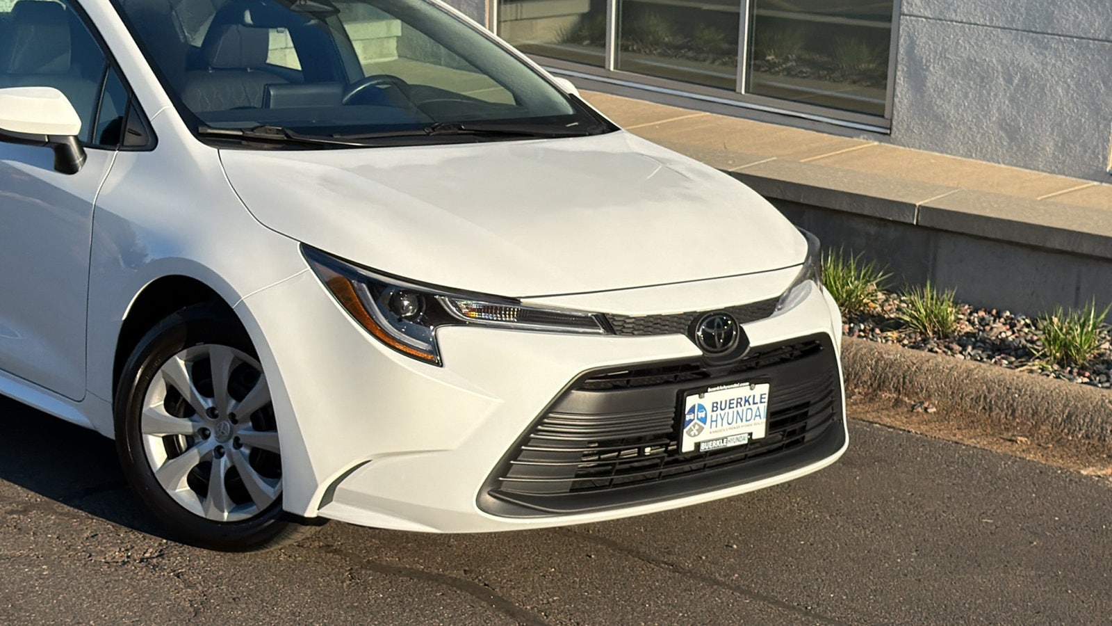 Used 2025 Toyota Corolla LE with VIN 5YFB4MDE8SP266840 for sale in Saint Paul, Minnesota