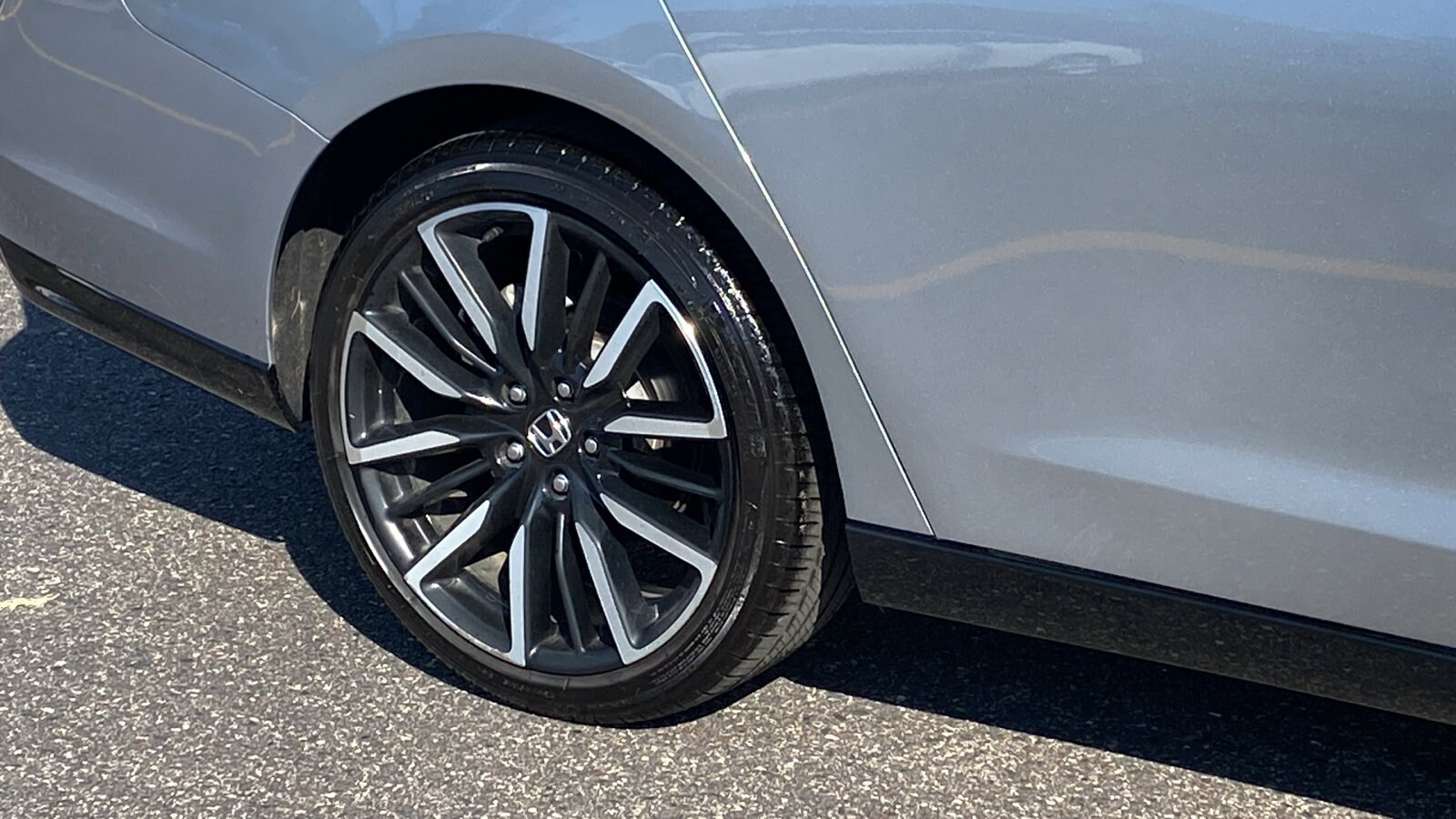 2024 Honda Accord Hybrid Touring photo 4