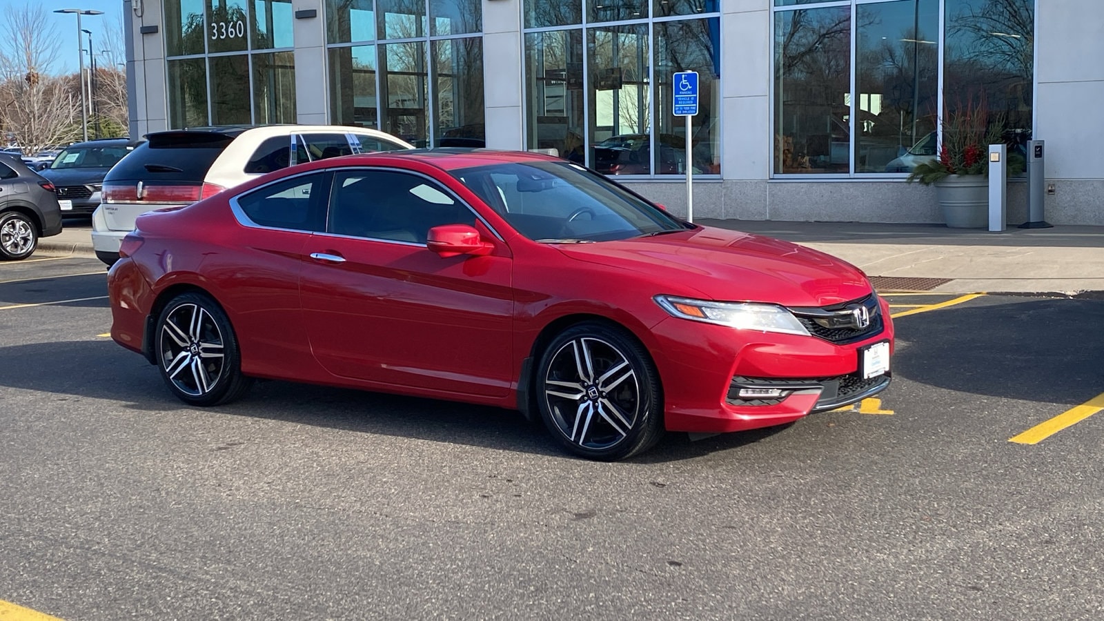 2017 Honda Accord Touring's photo