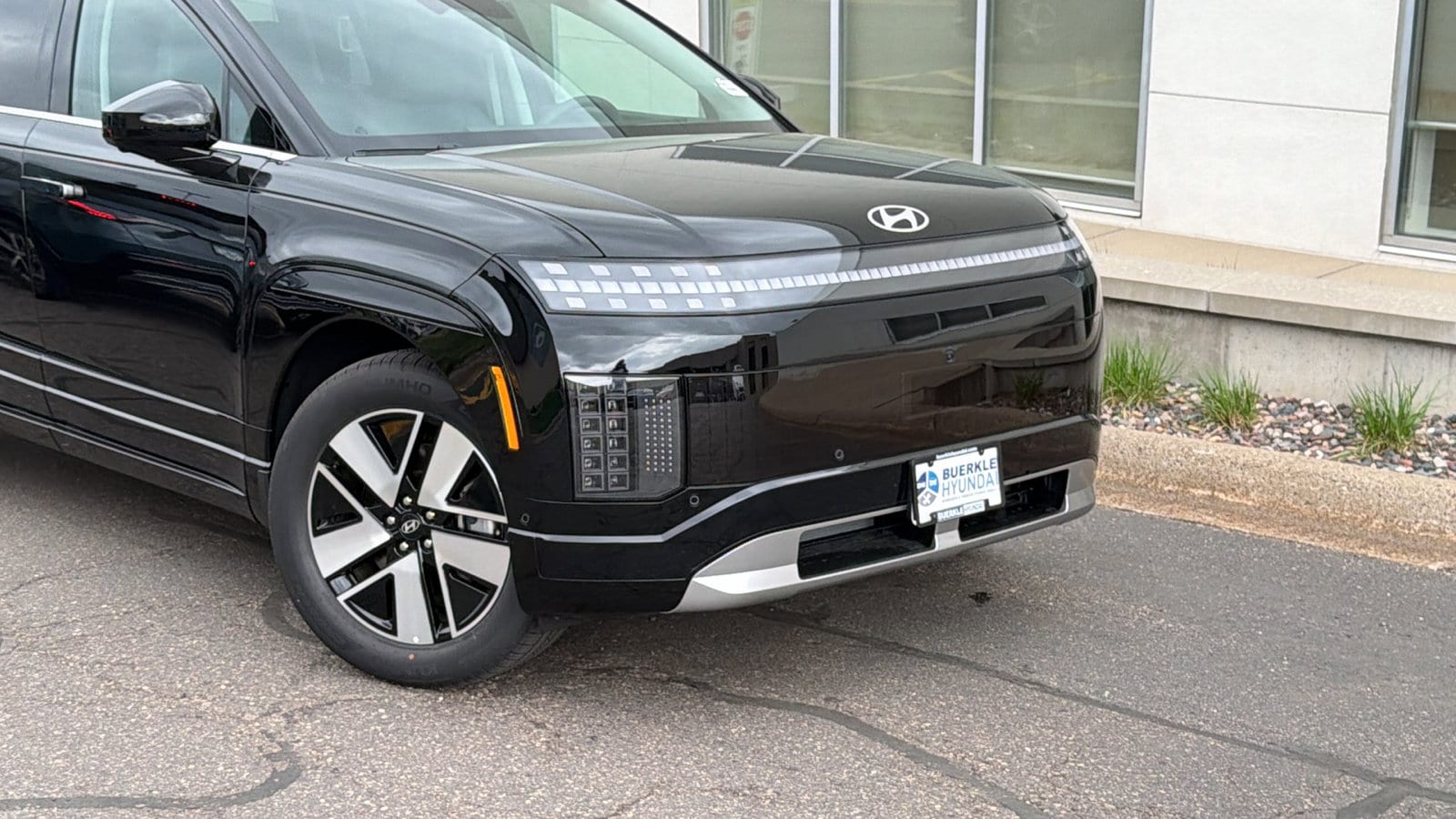 Certified 2026 Hyundai IONIQ 9 SEL with VIN 7YAMUFS34TY004664 for sale in Saint Paul, MN