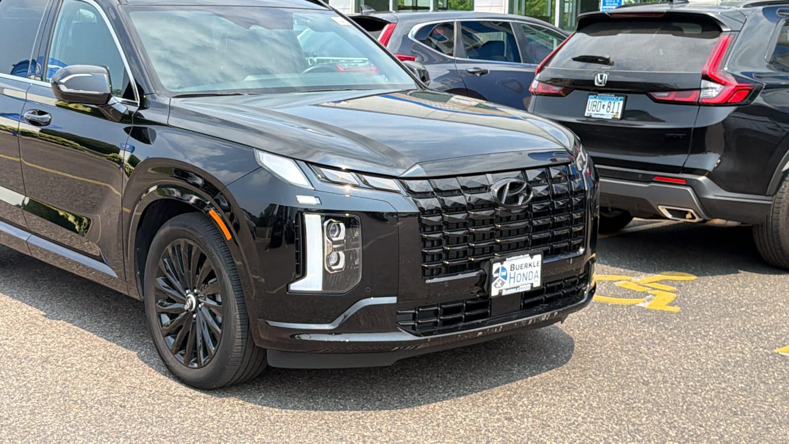 Used 2025 Hyundai Palisade Calligraphy Night Edition with VIN KM8R7DGE2SU889547 for sale in Saint Paul, Minnesota