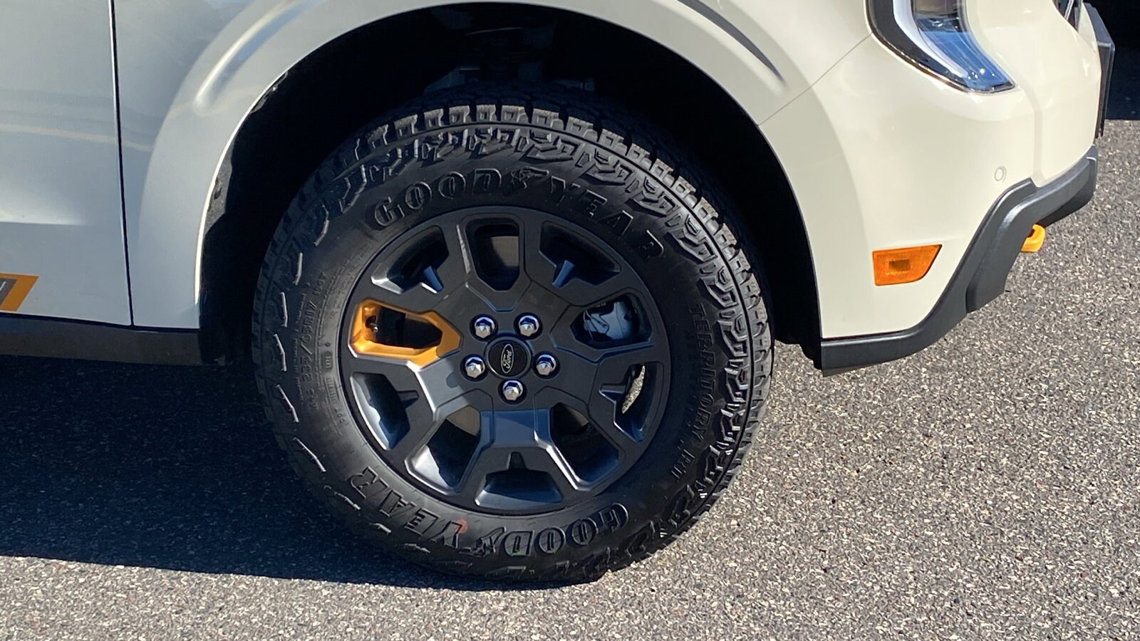 2025 Ford Maverick Tremor photo 4