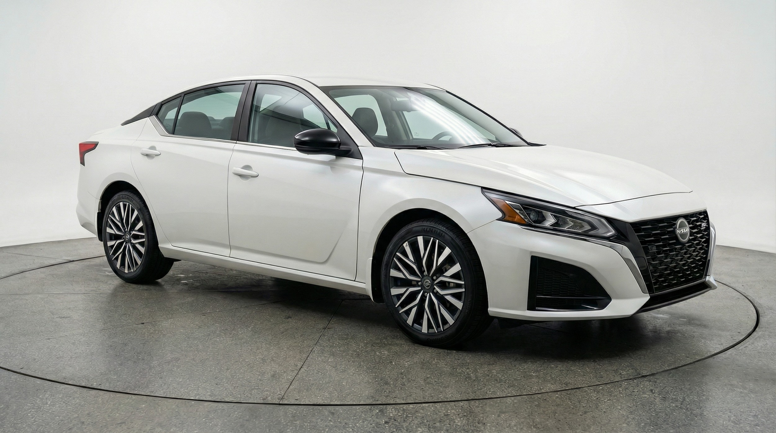 Thumbnail: 2025 Nissan Altima - 1