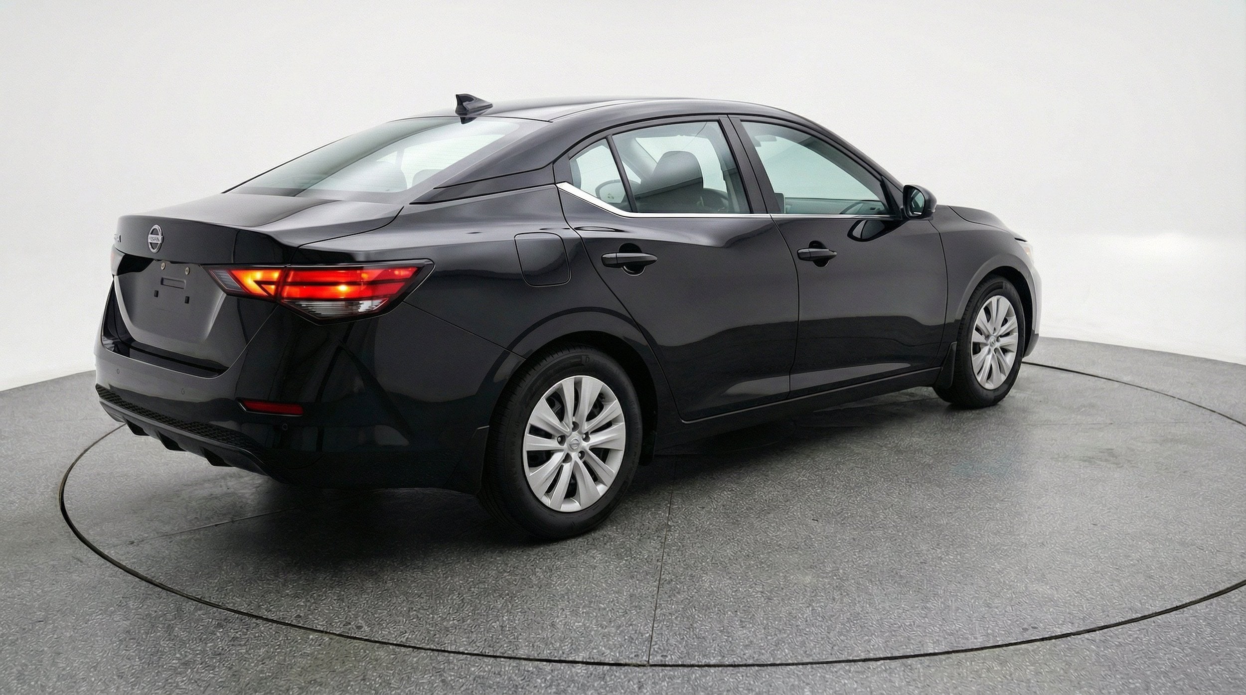 Thumbnail: 2025 Nissan Sentra - 9