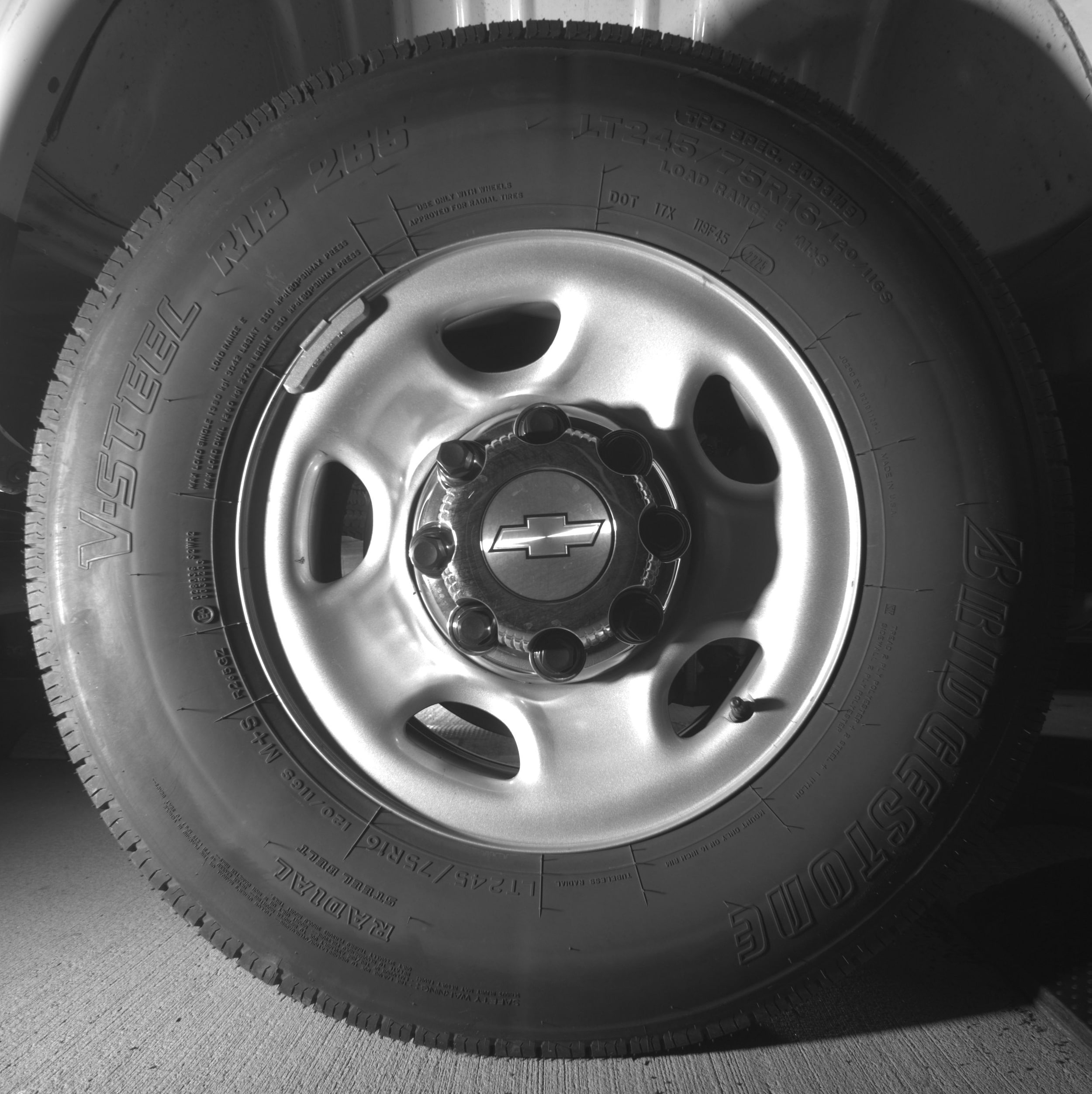 Thumbnail: 2025 Chevrolet Express - 12