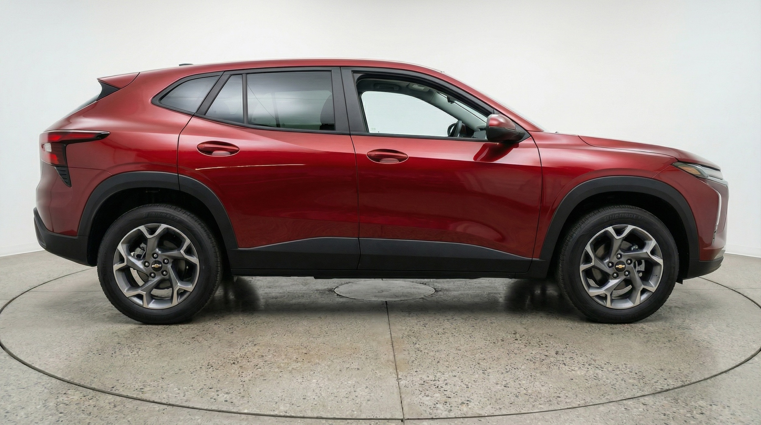 Thumbnail: 2025 Chevrolet Trax - 8