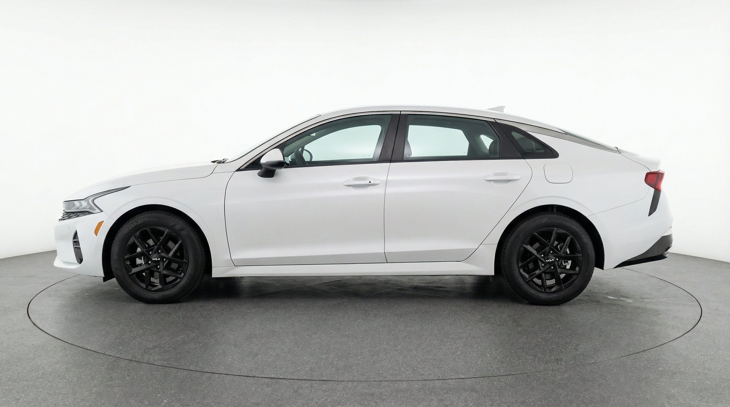 Thumbnail: 2025 Kia K5 - 5