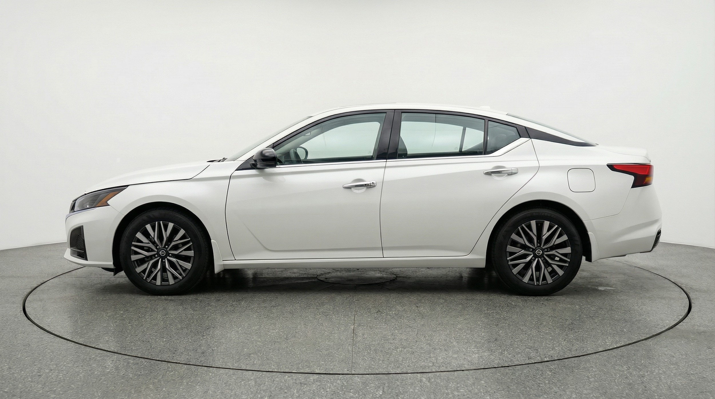 Thumbnail: 2025 Nissan Altima - 4