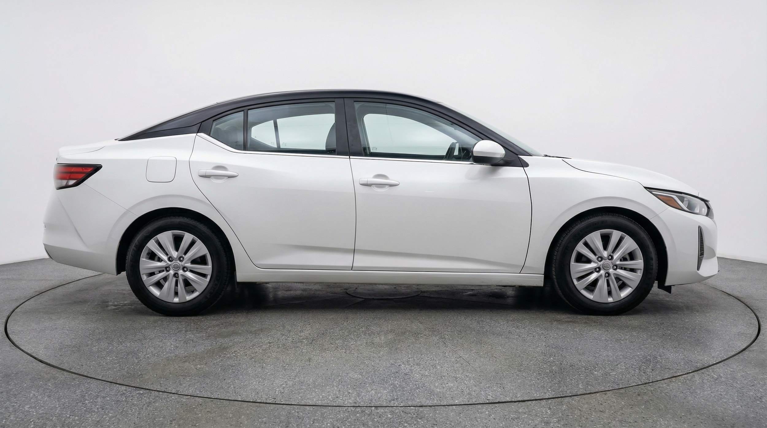 Thumbnail: 2025 Nissan Sentra - 8