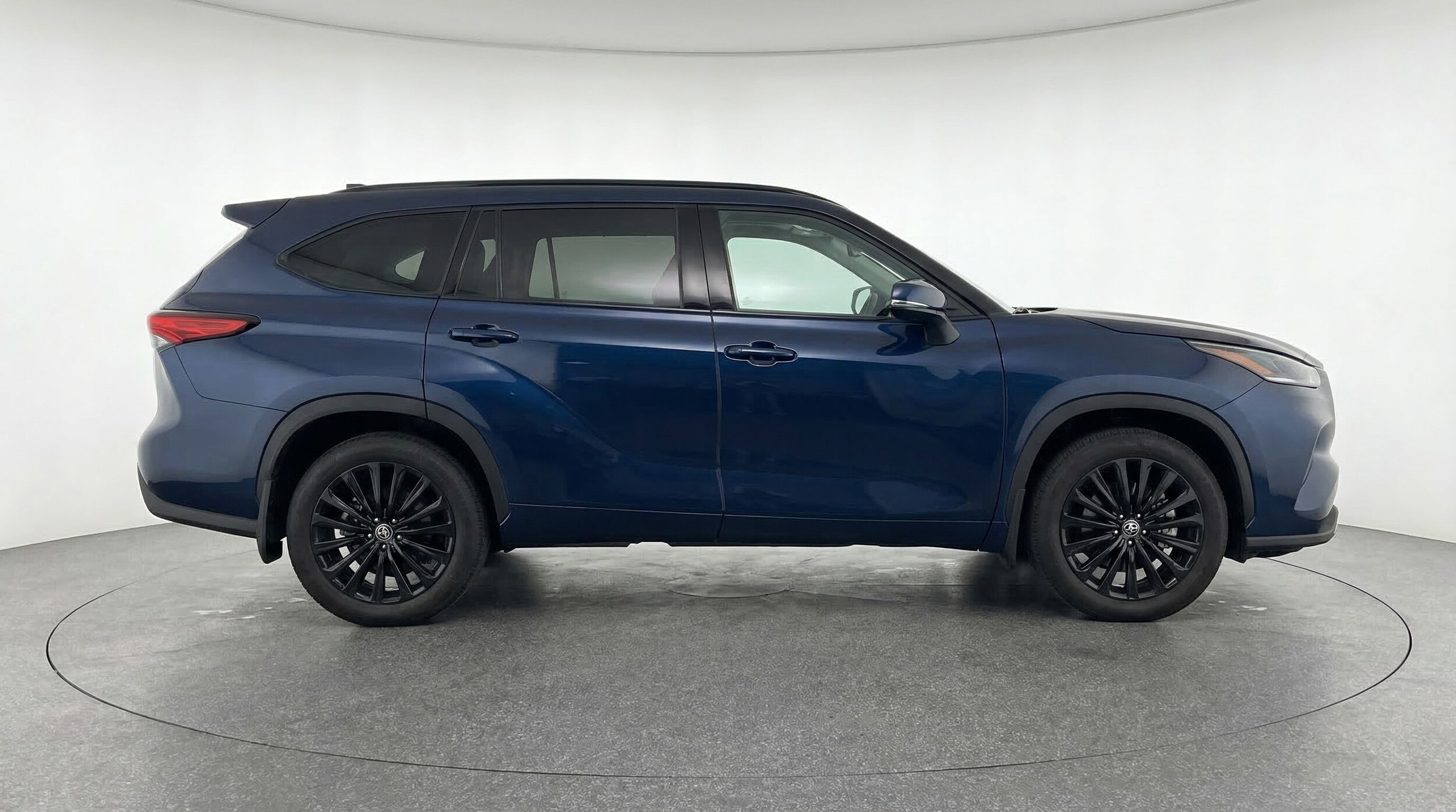 Thumbnail: 2025 Toyota Highlander - 8
