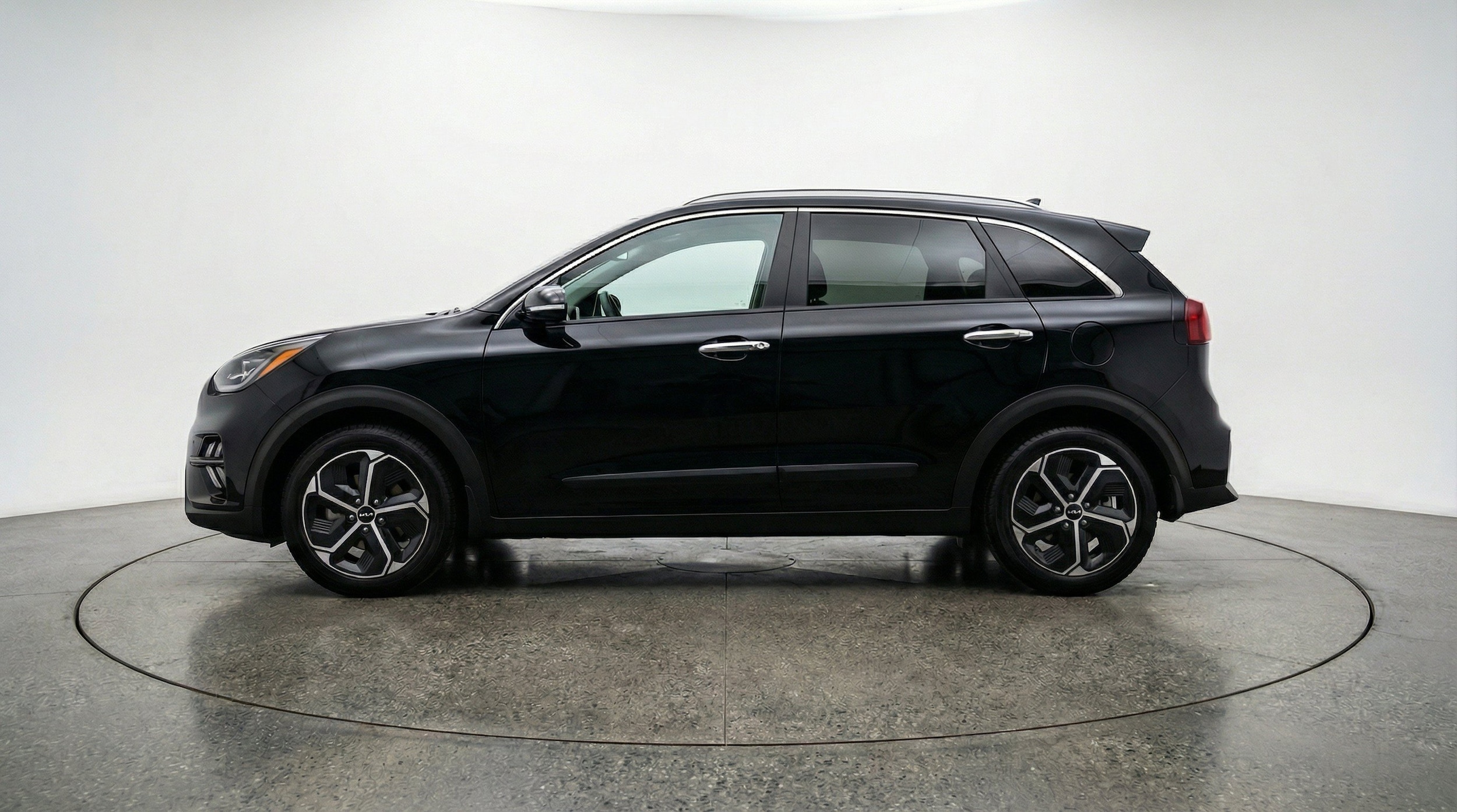Thumbnail: 2026 Kia Niro - 5