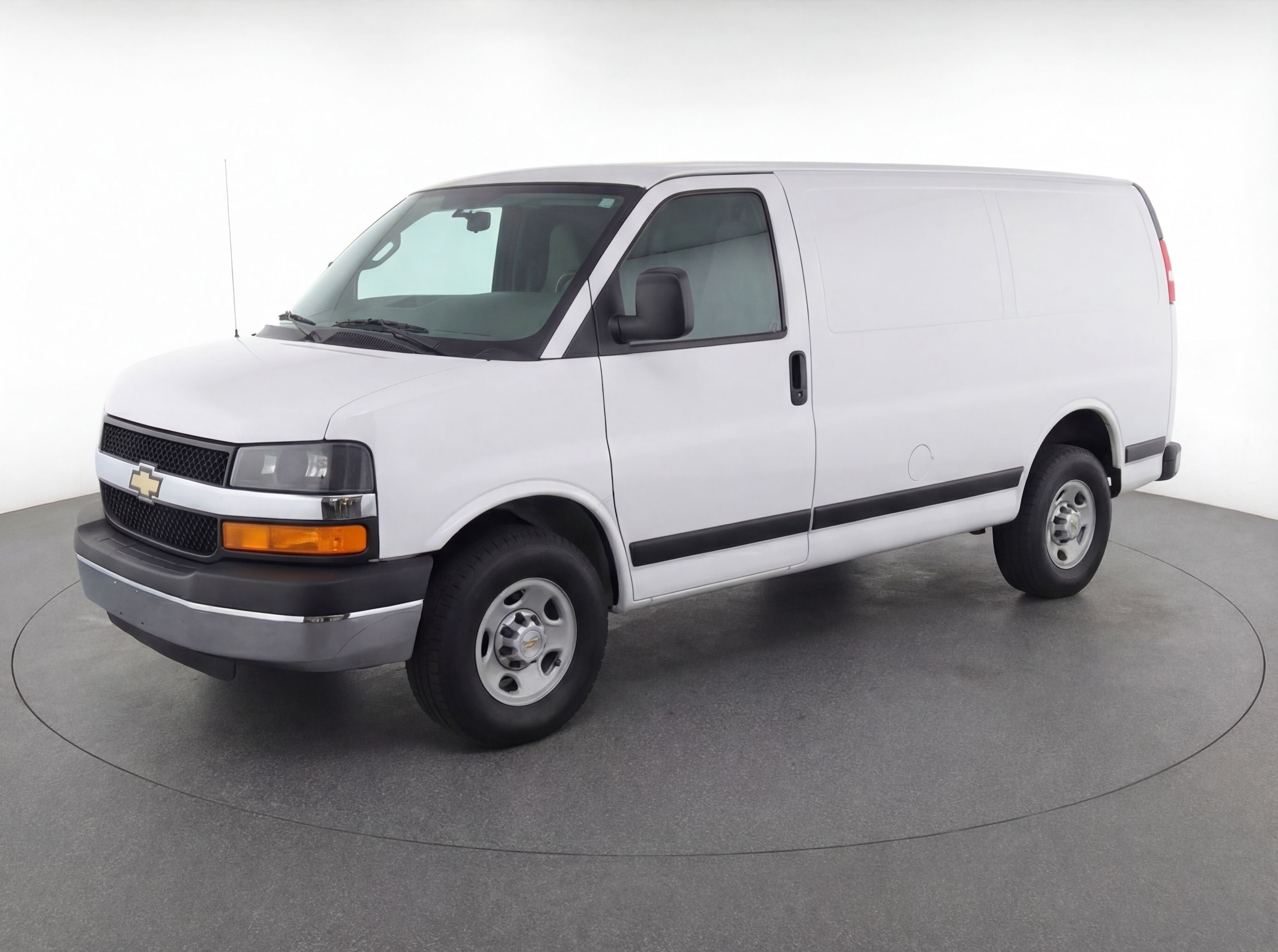 Thumbnail: 2025 Chevrolet Express - 3
