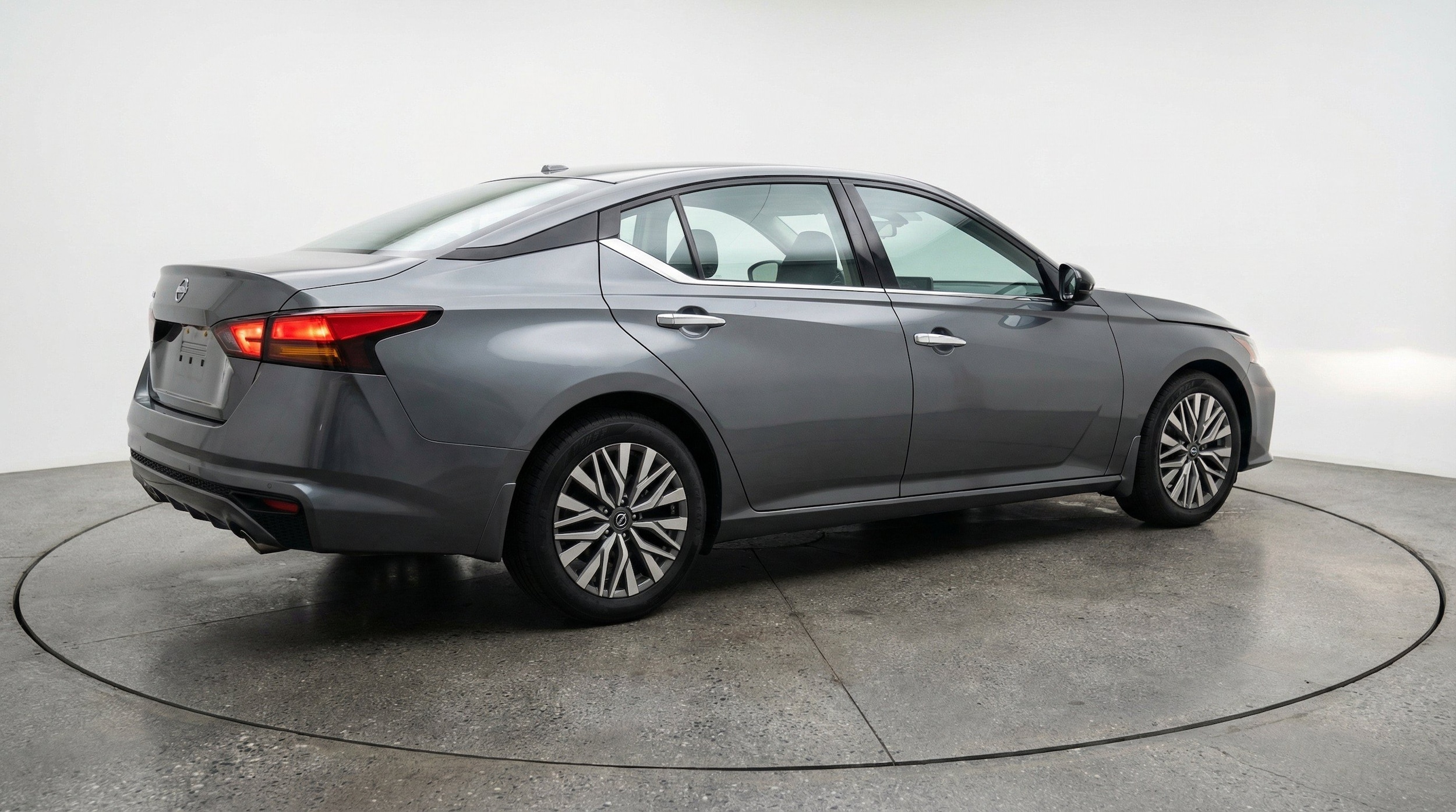 Thumbnail: 2025 Nissan Altima - 9