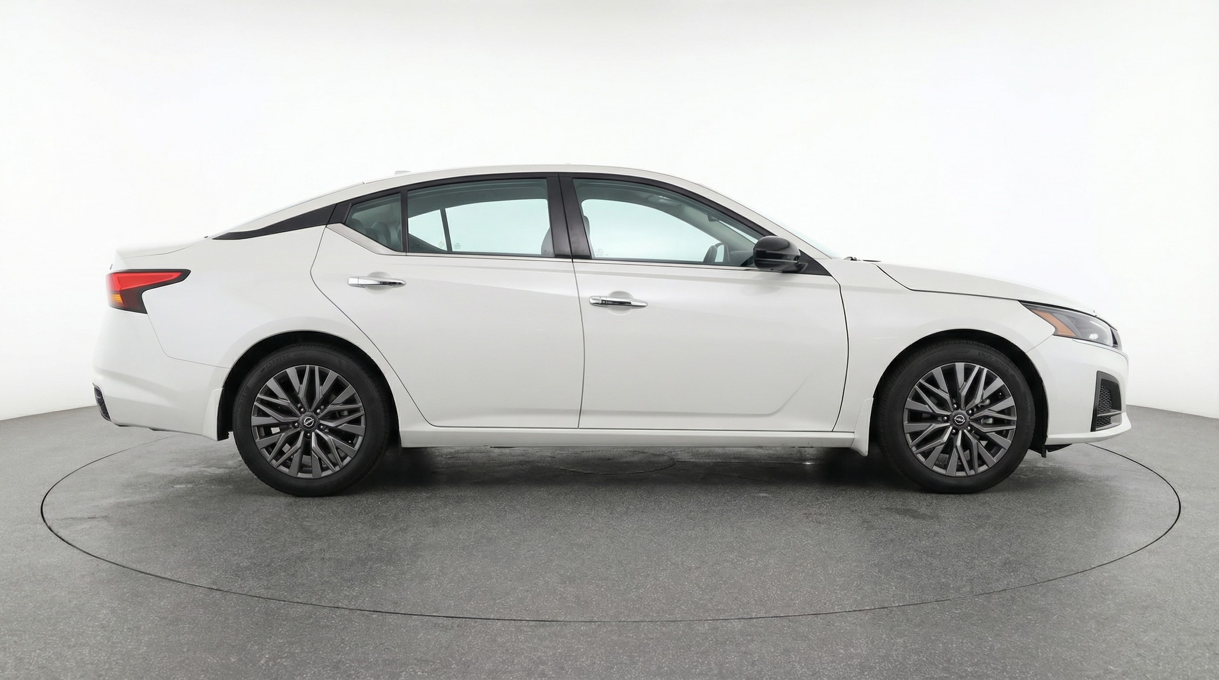 Thumbnail: 2025 Nissan Altima - 8