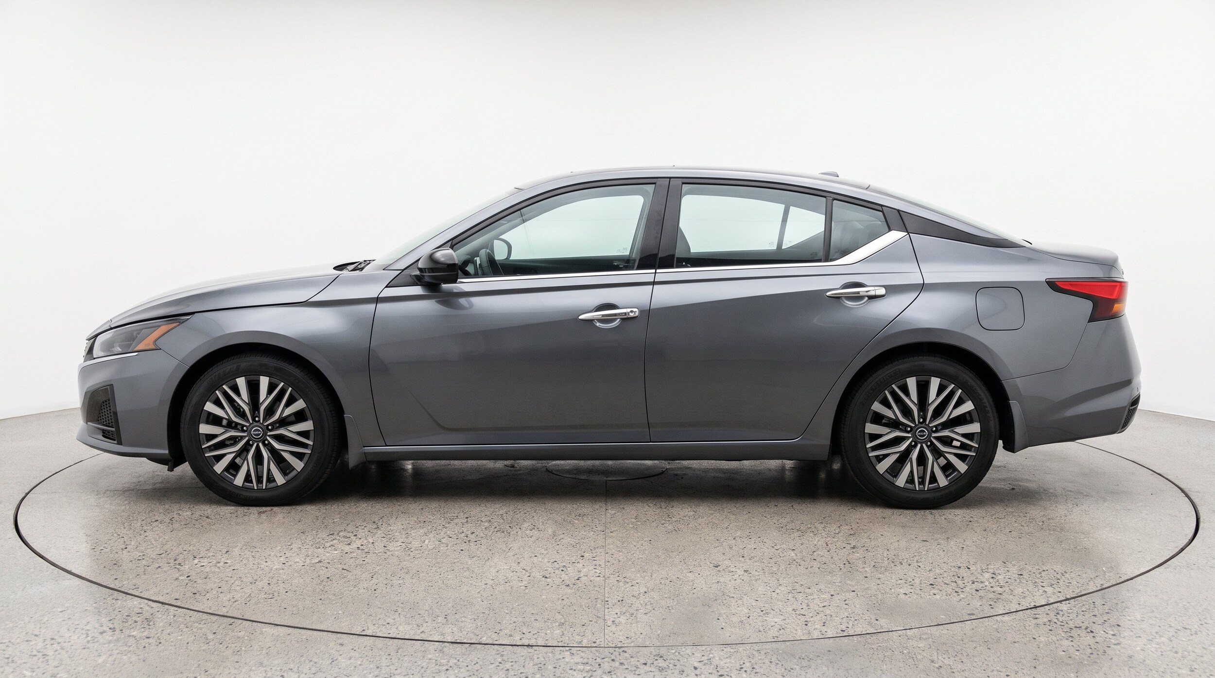 Thumbnail: 2025 Nissan Altima - 5