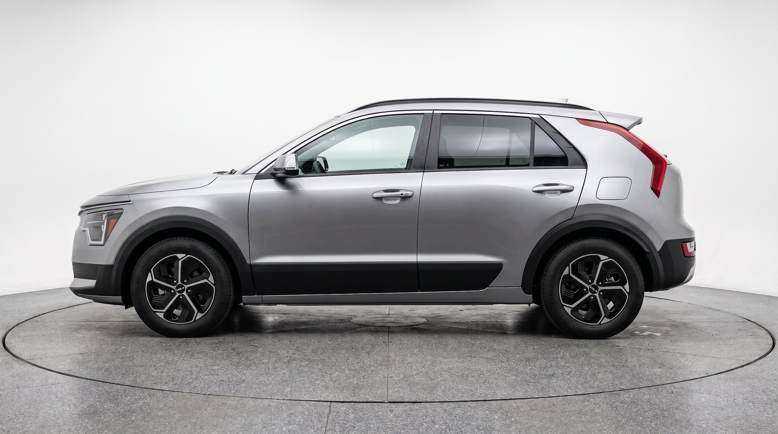 Thumbnail: 2026 Kia Niro - 5