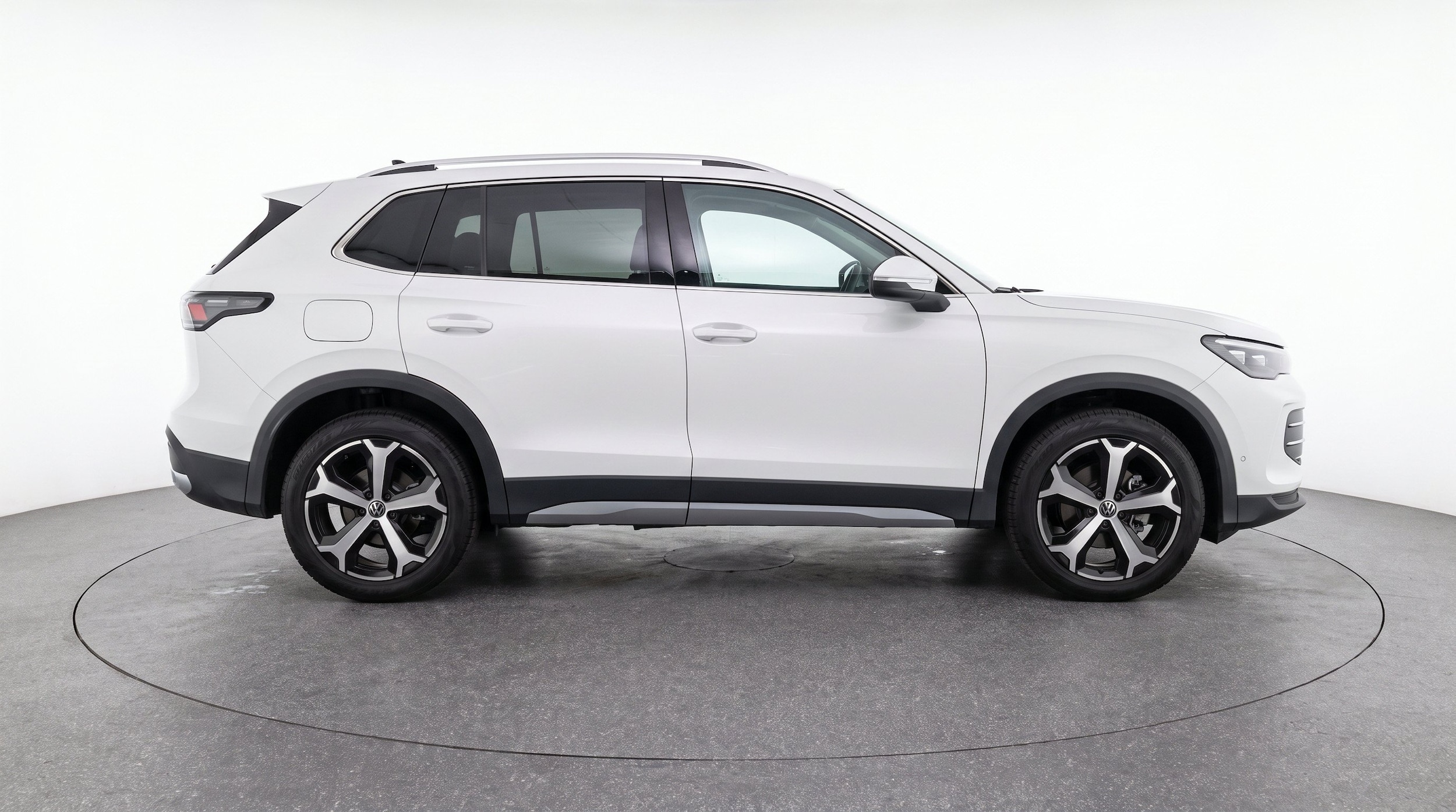 Thumbnail: 2026 Volkswagen Tiguan - 11
