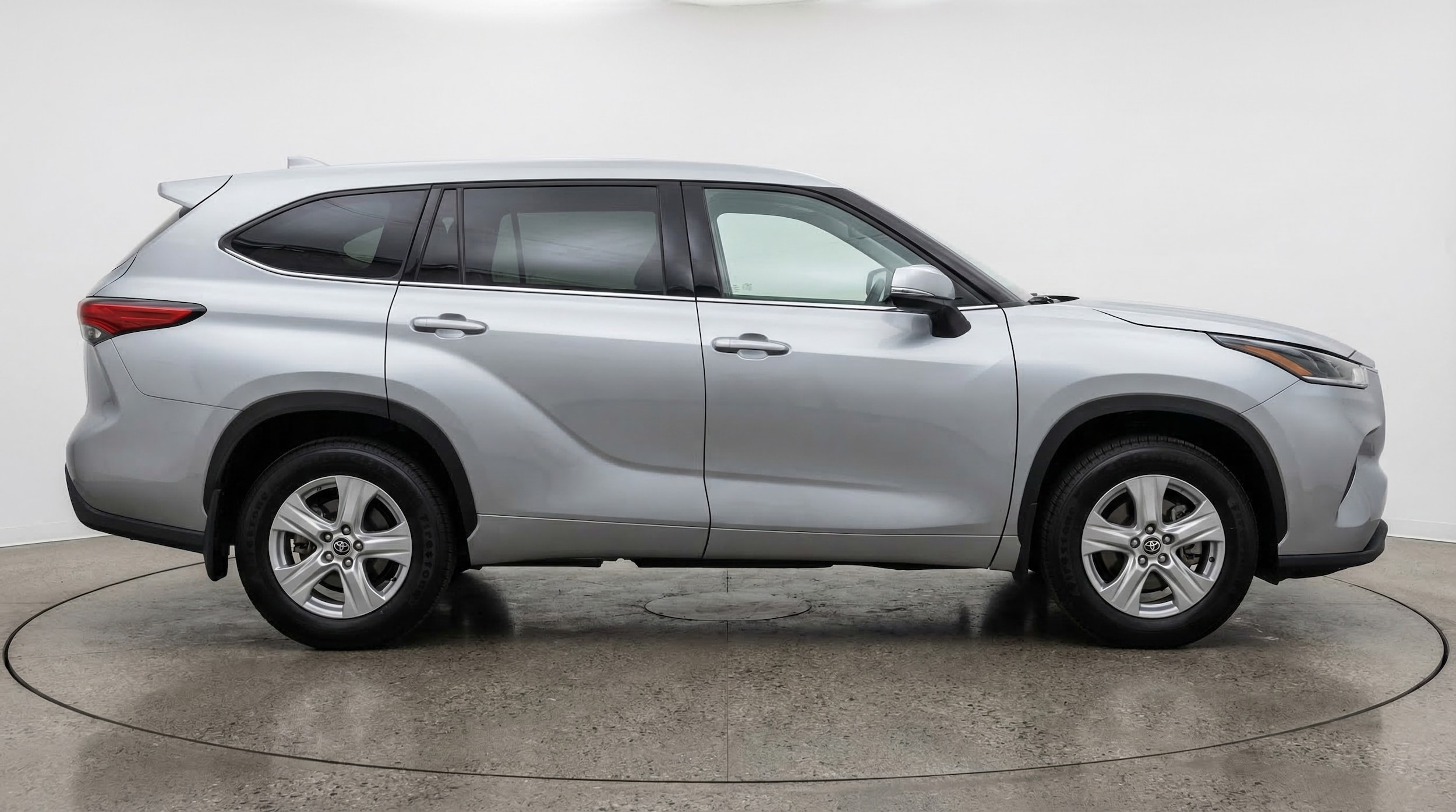 Thumbnail: 2025 Toyota Highlander - 8