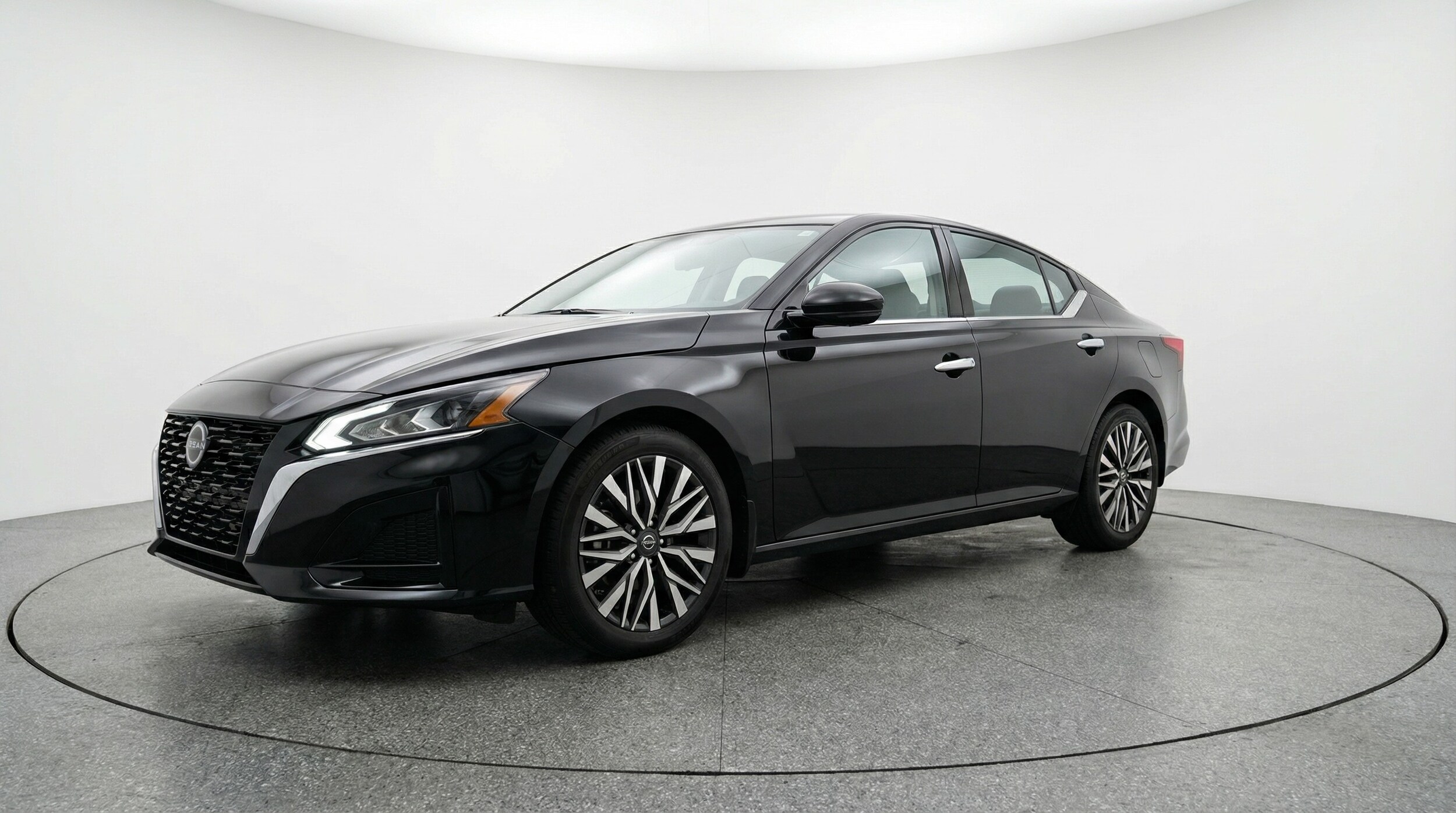 Thumbnail: 2025 Nissan Altima - 3