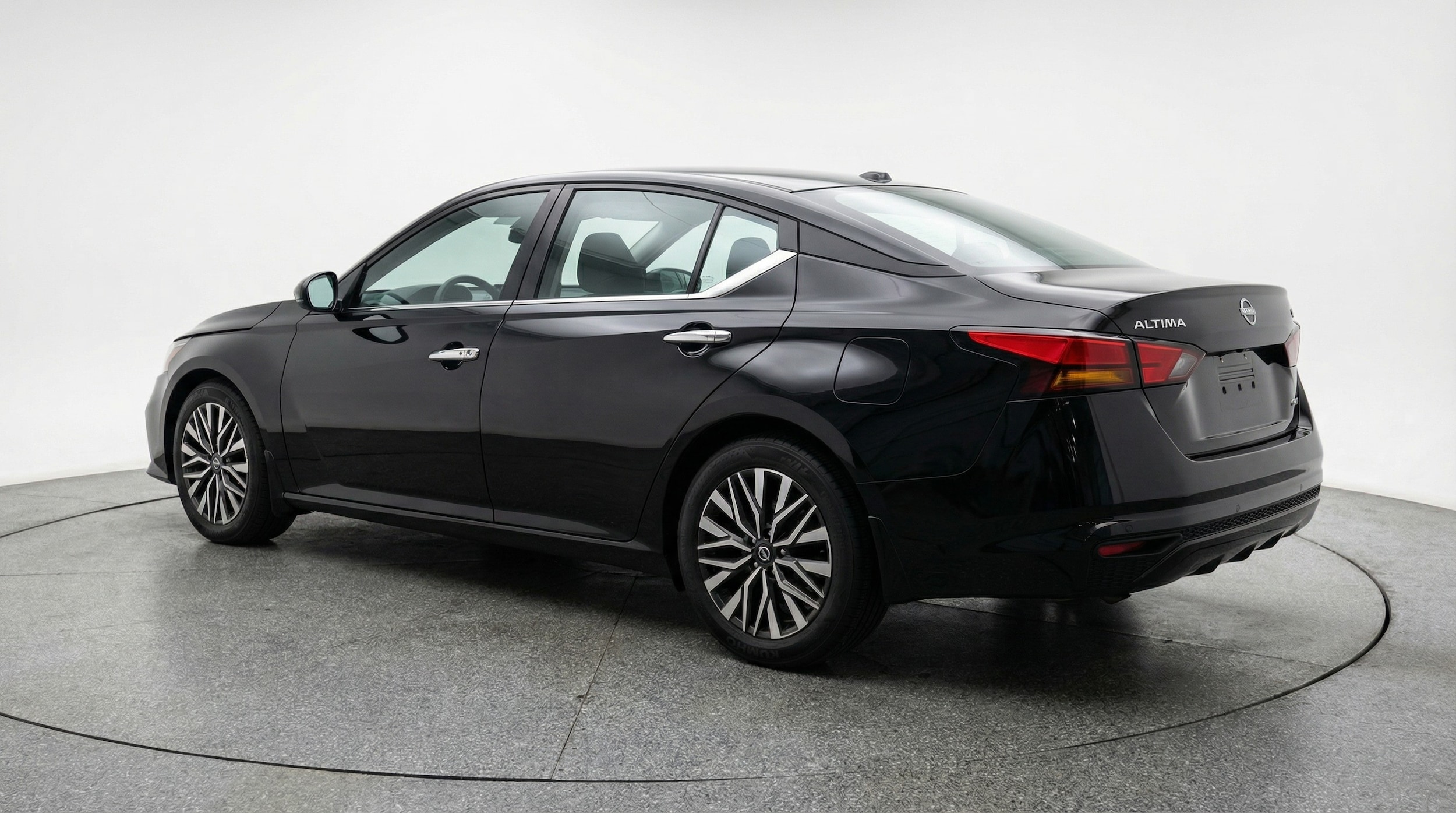 Thumbnail: 2025 Nissan Altima - 5