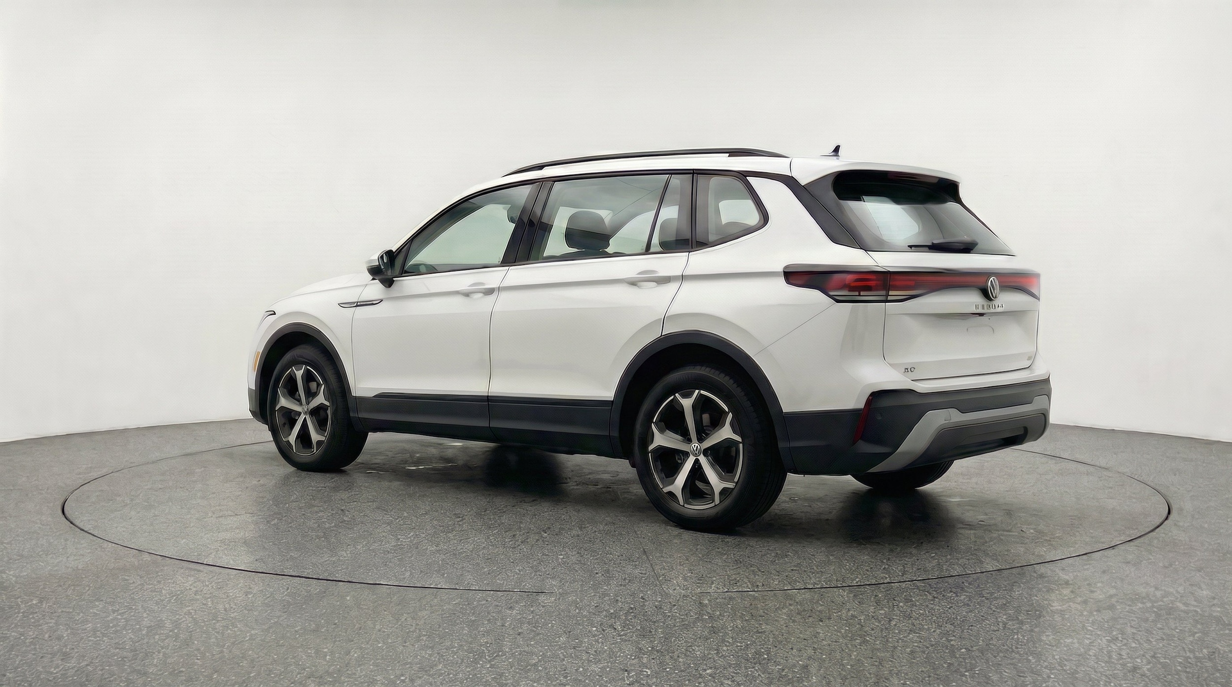 Thumbnail: 2026 Volkswagen Tiguan - 6