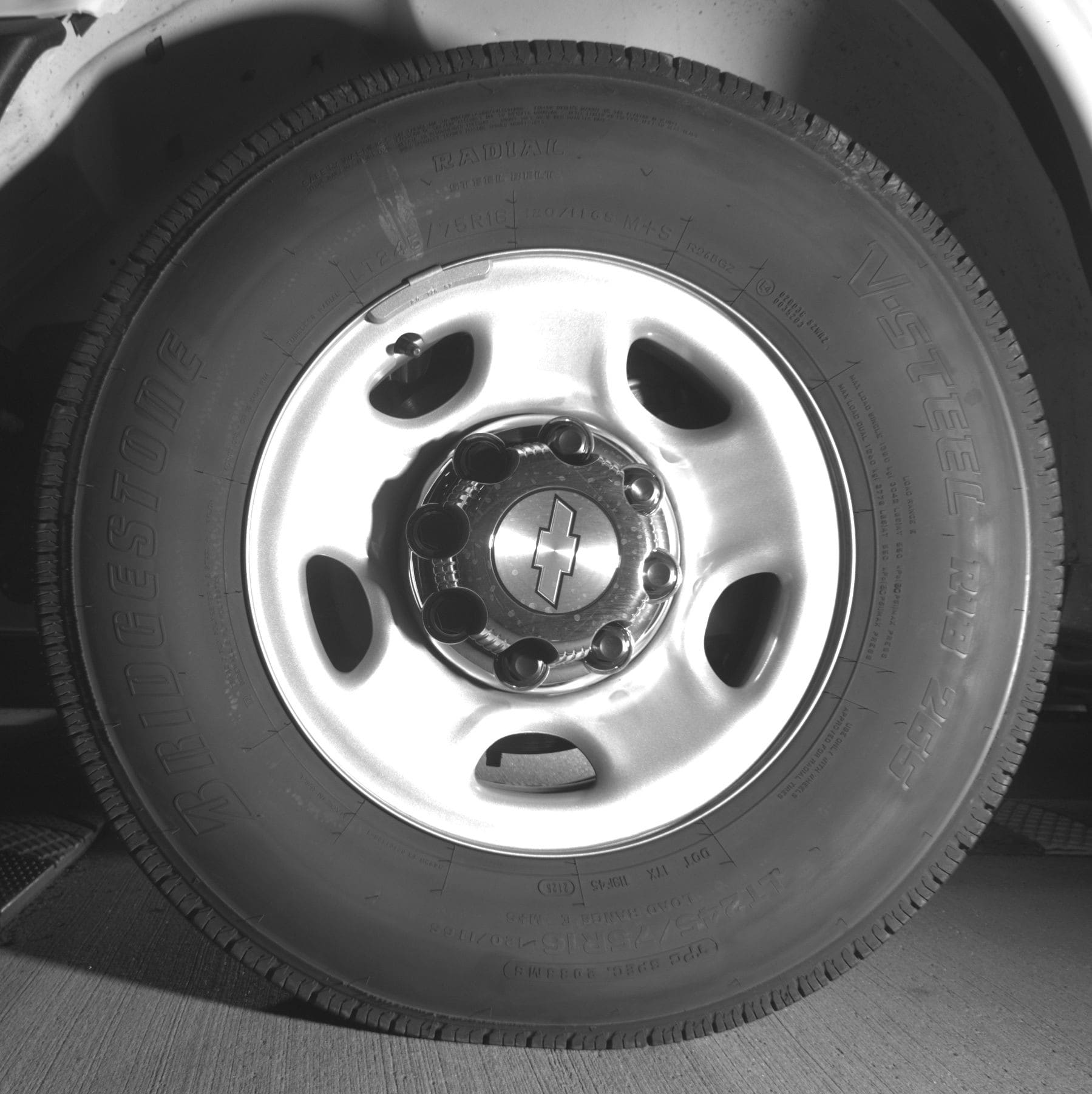 Thumbnail: 2025 Chevrolet Express - 9