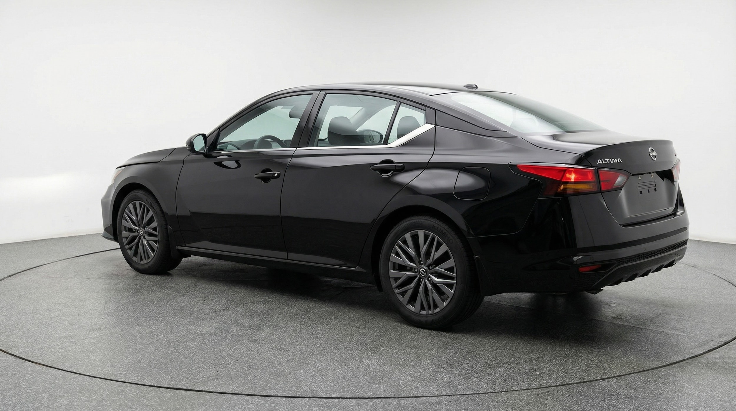 Thumbnail: 2025 Nissan Altima - 5