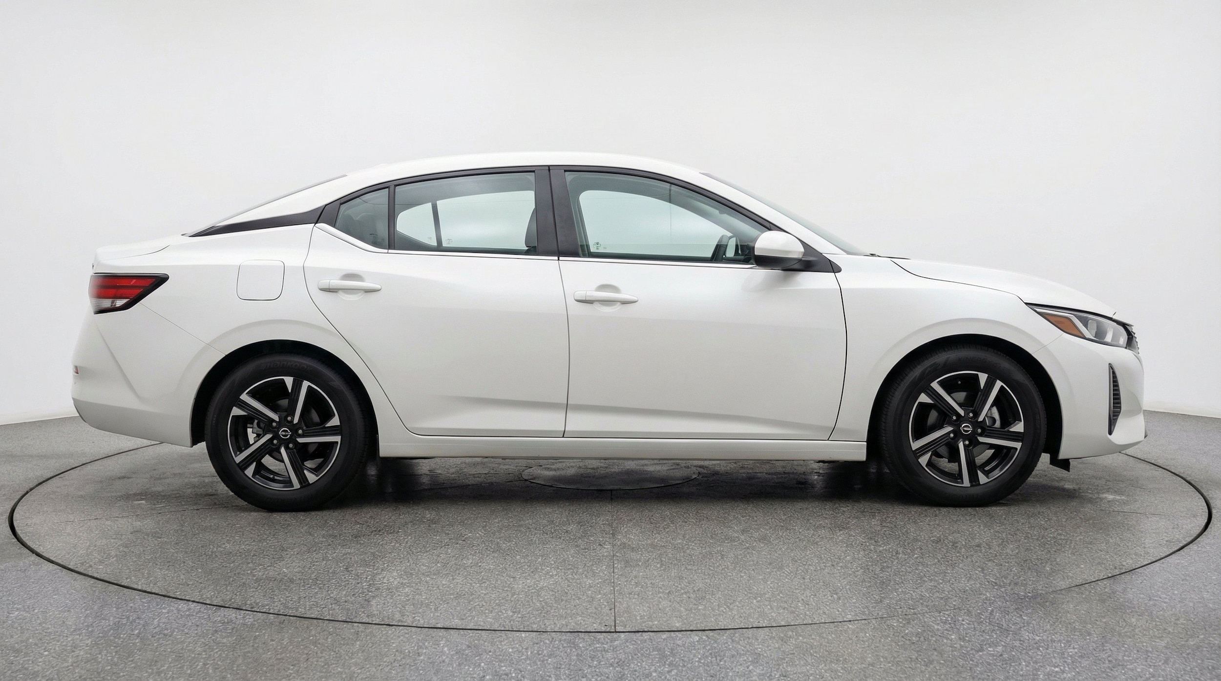 Thumbnail: 2025 Nissan Sentra - 11