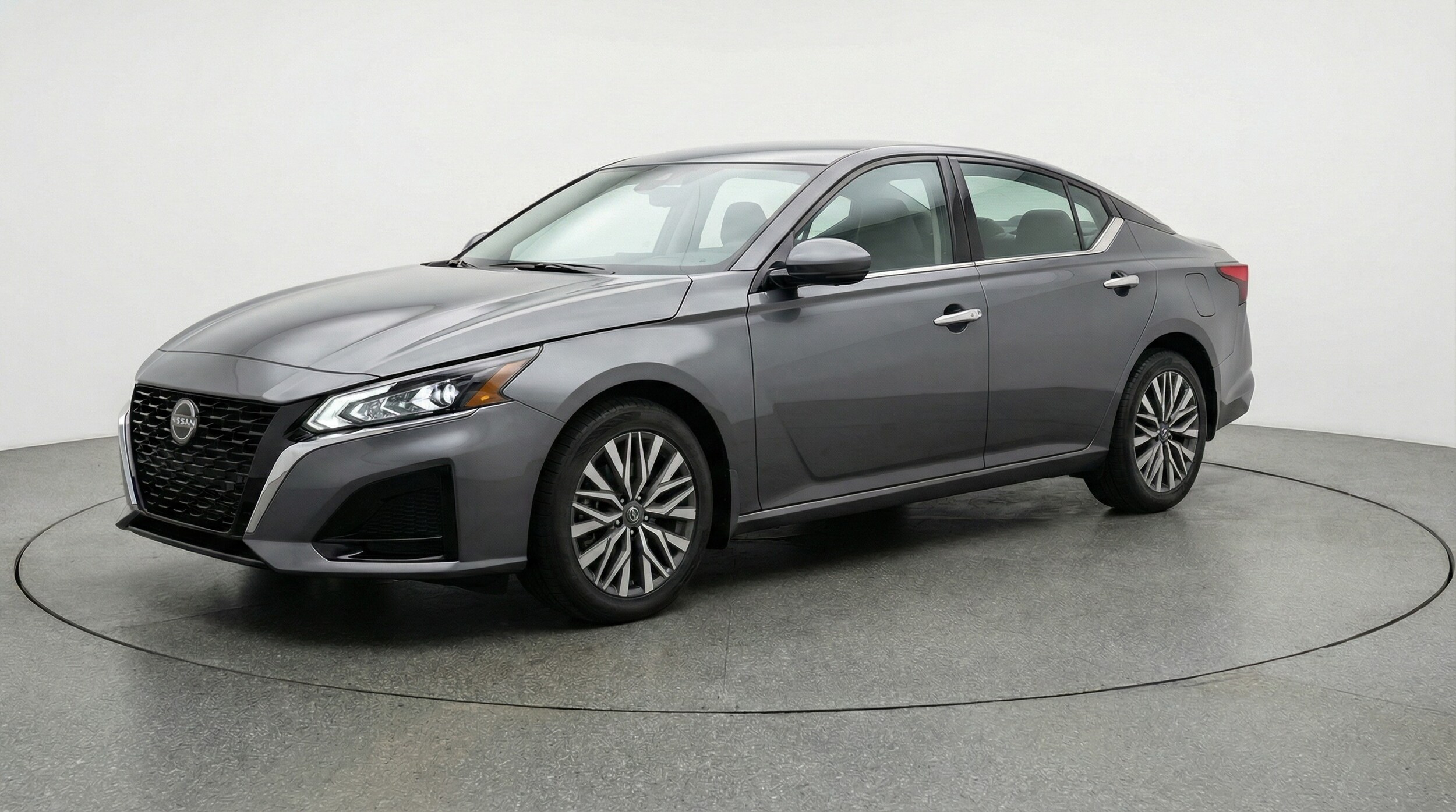 Thumbnail: 2025 Nissan Altima - 3