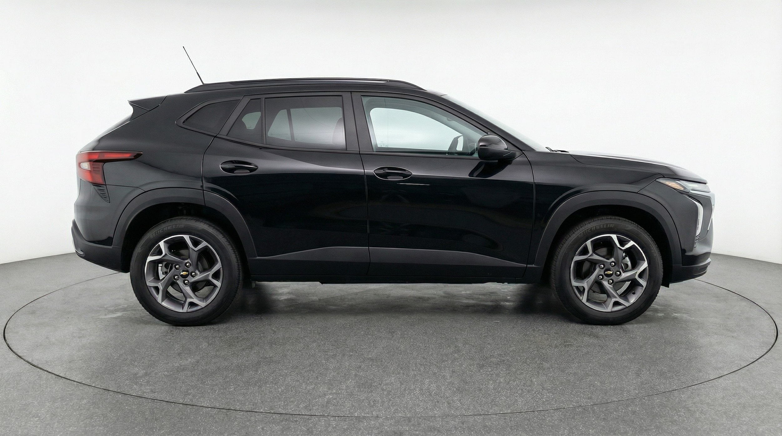 Thumbnail: 2025 Chevrolet Trax - 8