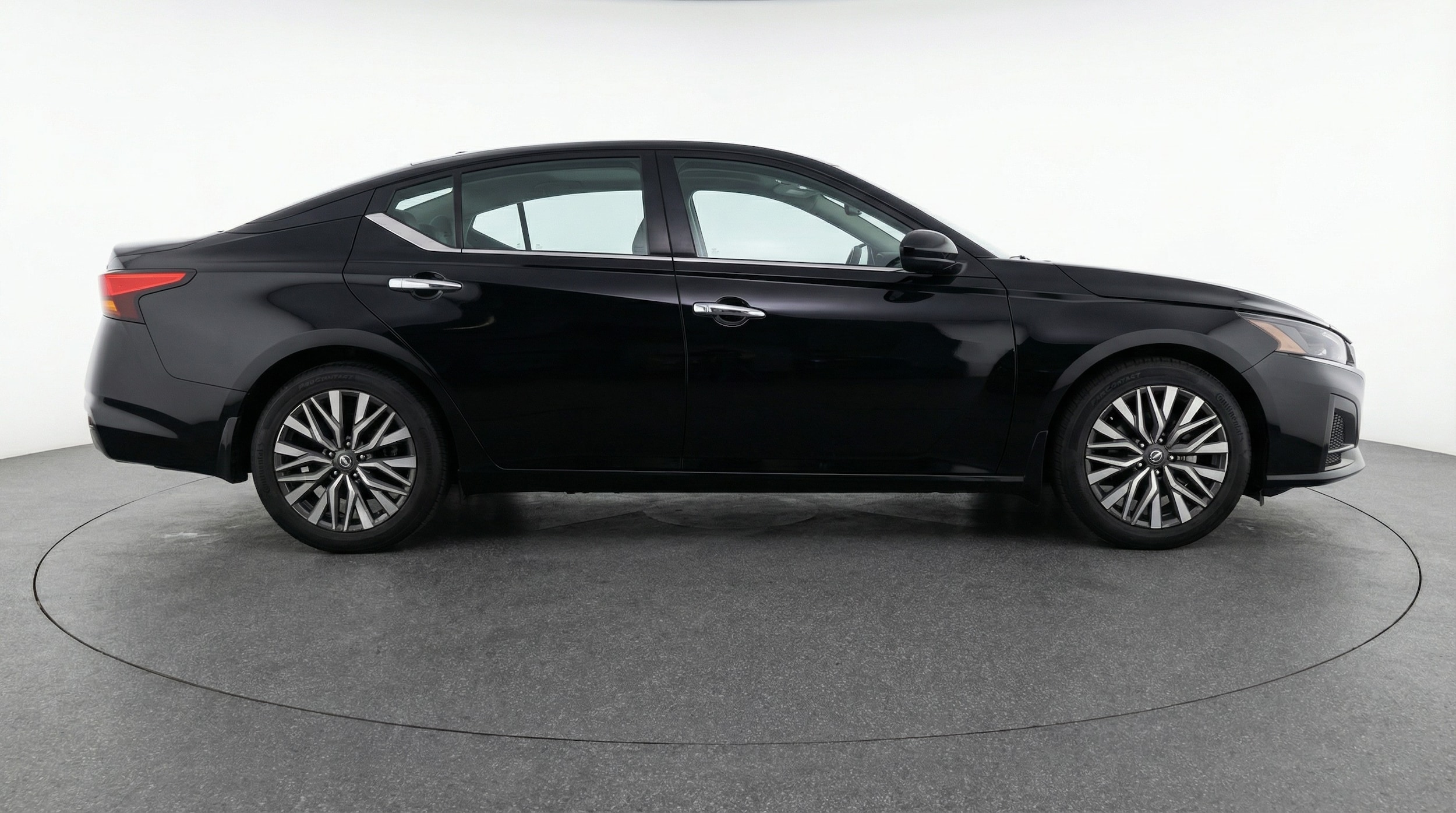 Thumbnail: 2025 Nissan Altima - 8