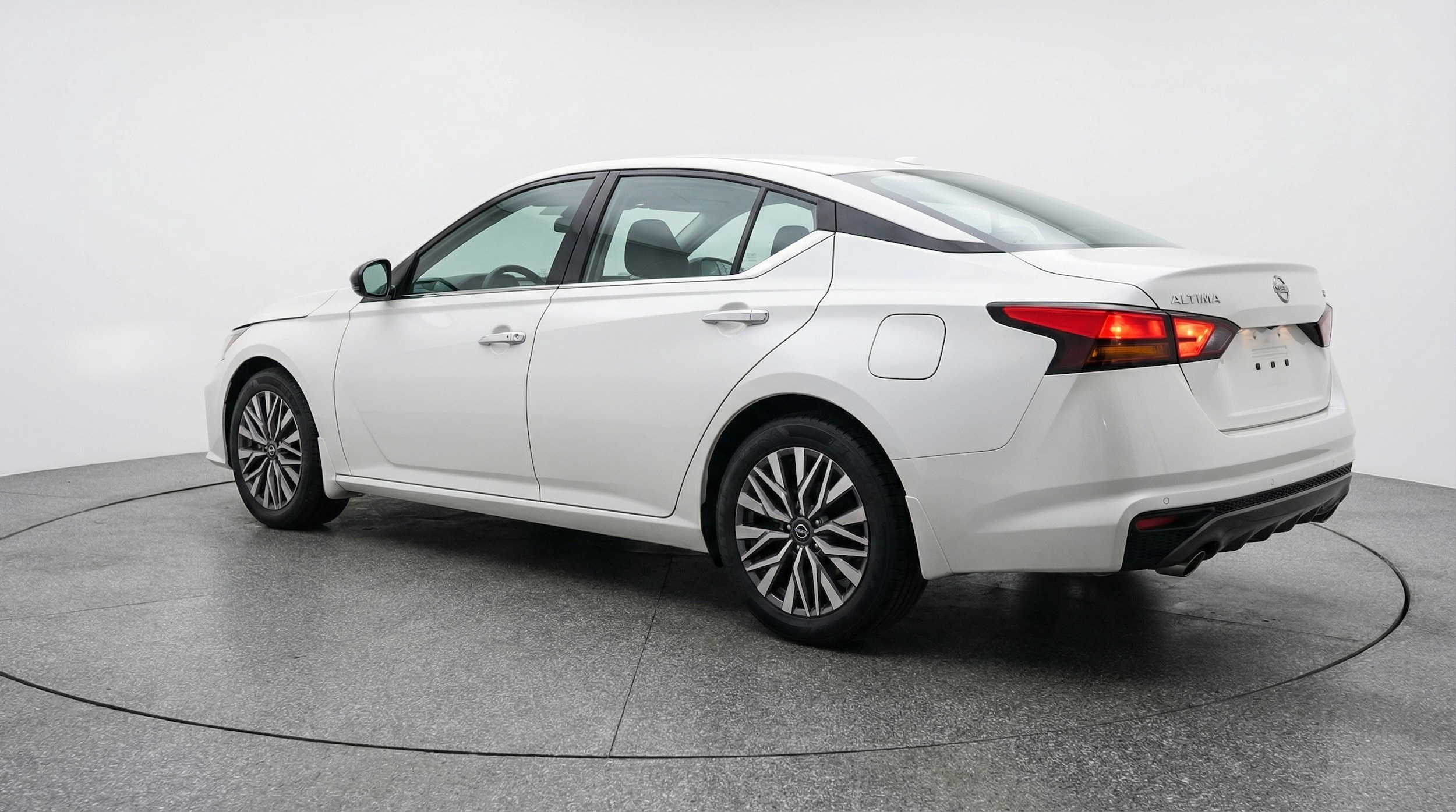 Thumbnail: 2025 Nissan Altima - 5