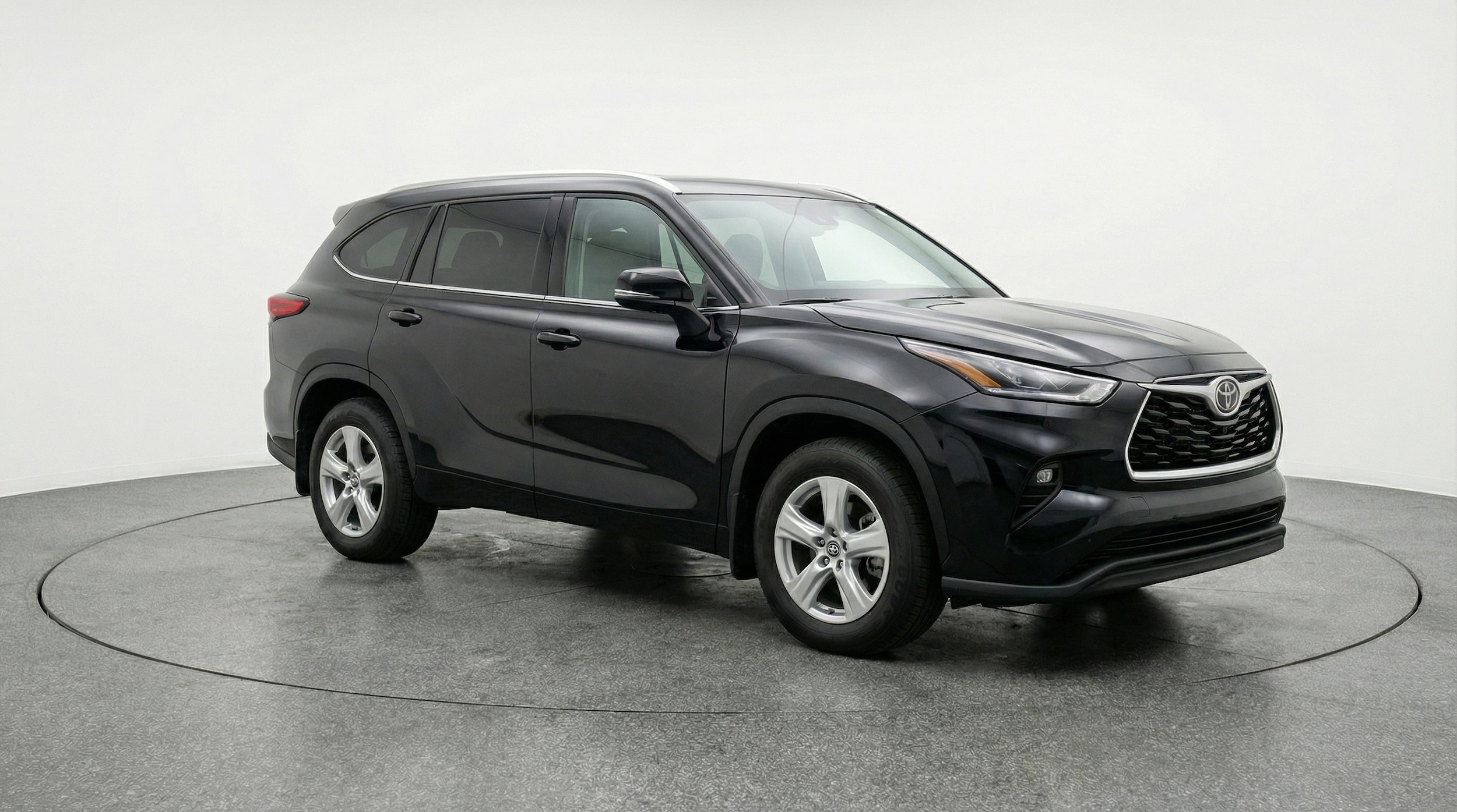 Thumbnail: 2025 Toyota Highlander - 1