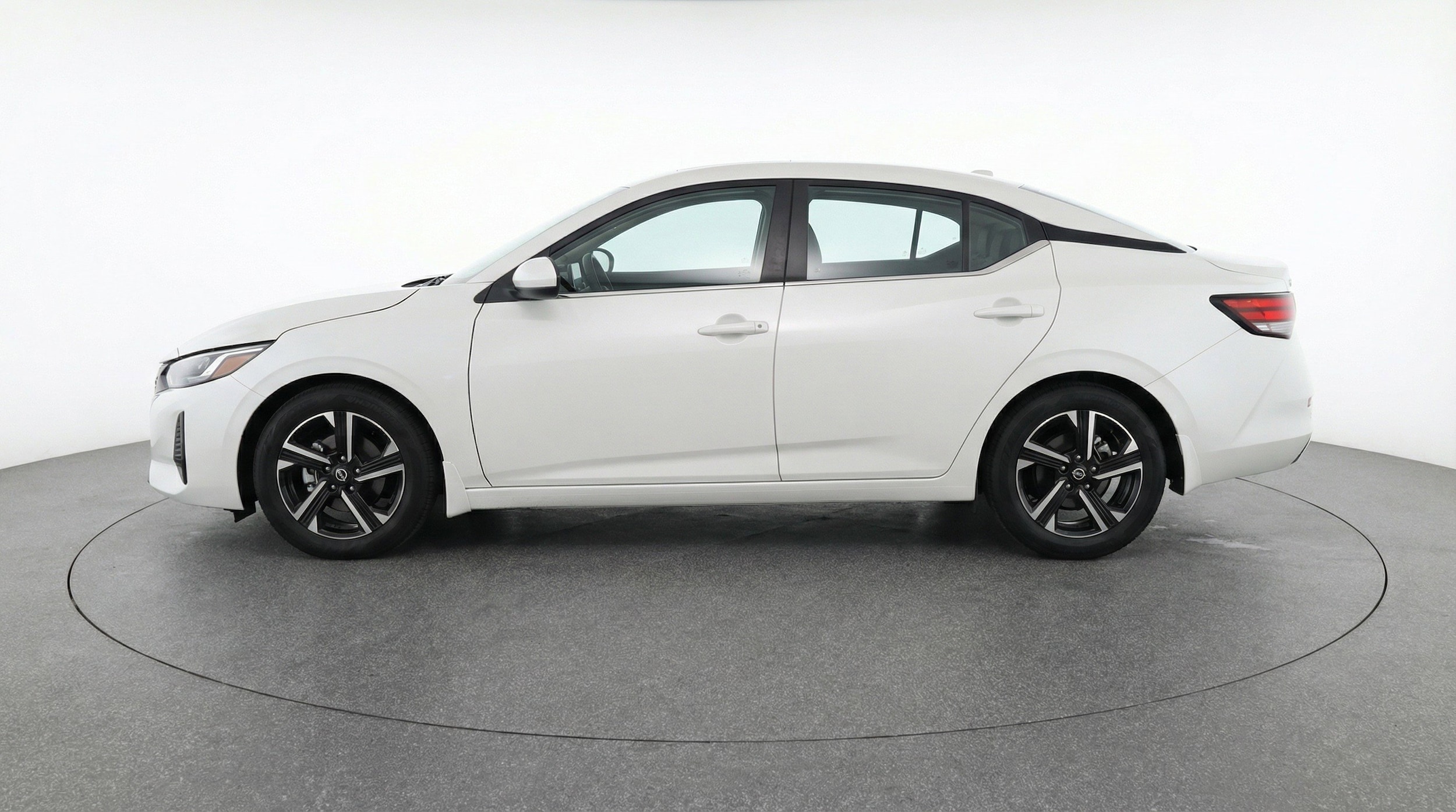 Thumbnail: 2025 Nissan Sentra - 5