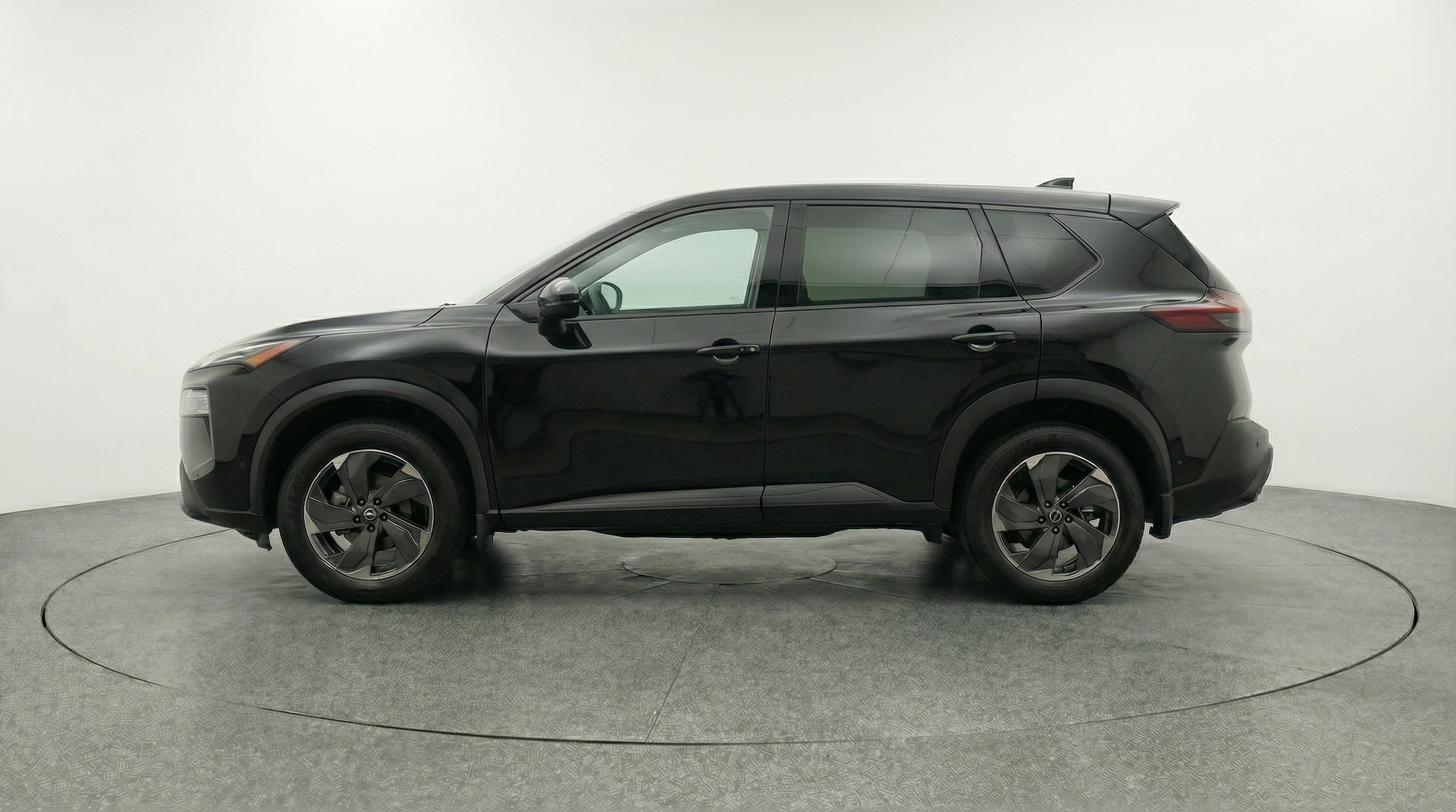 Thumbnail: 2025 Nissan Rogue - 4