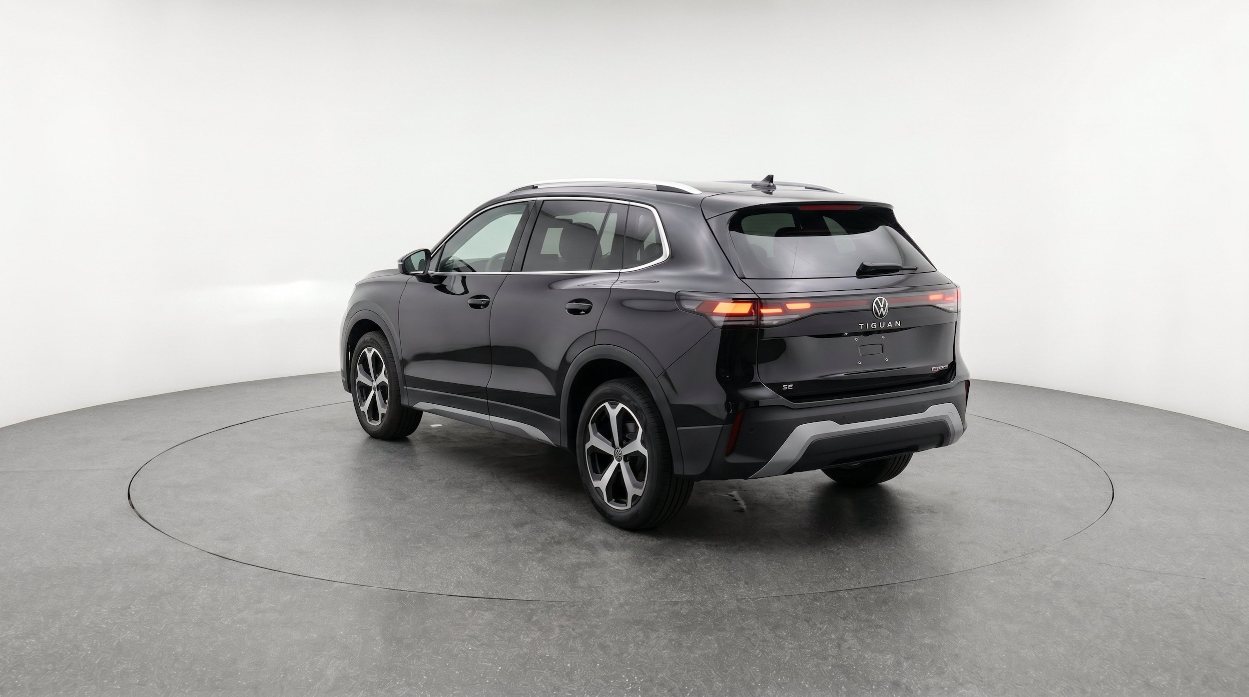 Thumbnail: 2026 Volkswagen Tiguan - 6
