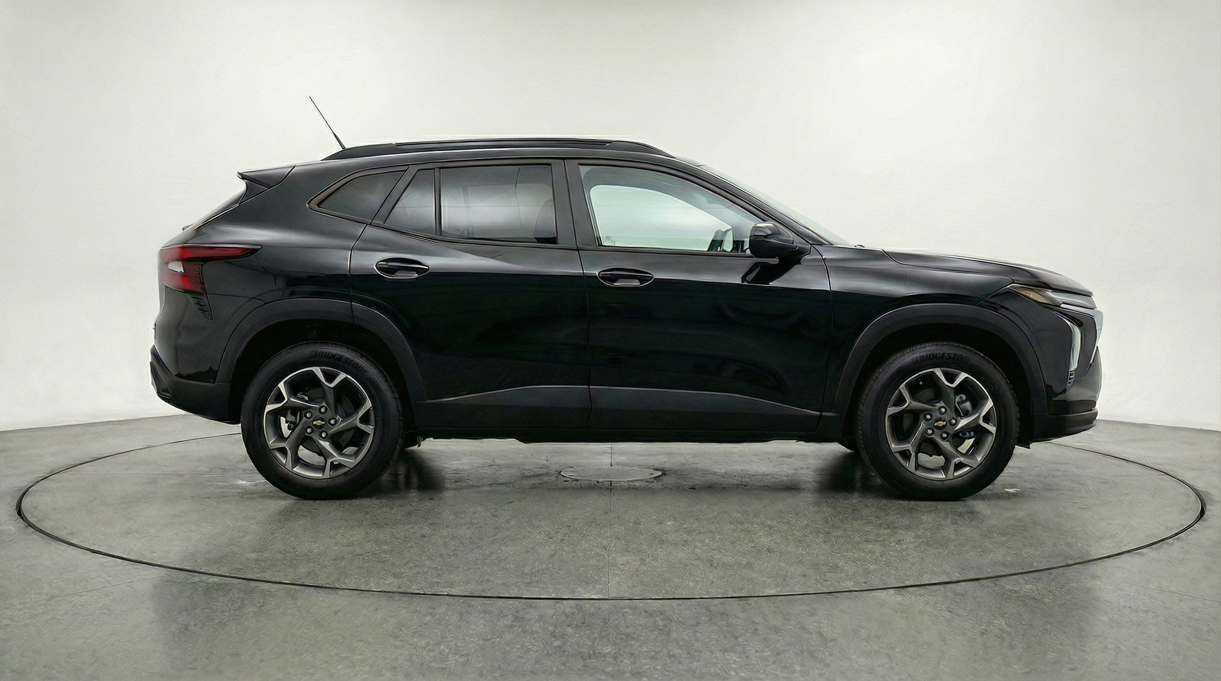 Thumbnail: 2025 Chevrolet Trax - 8