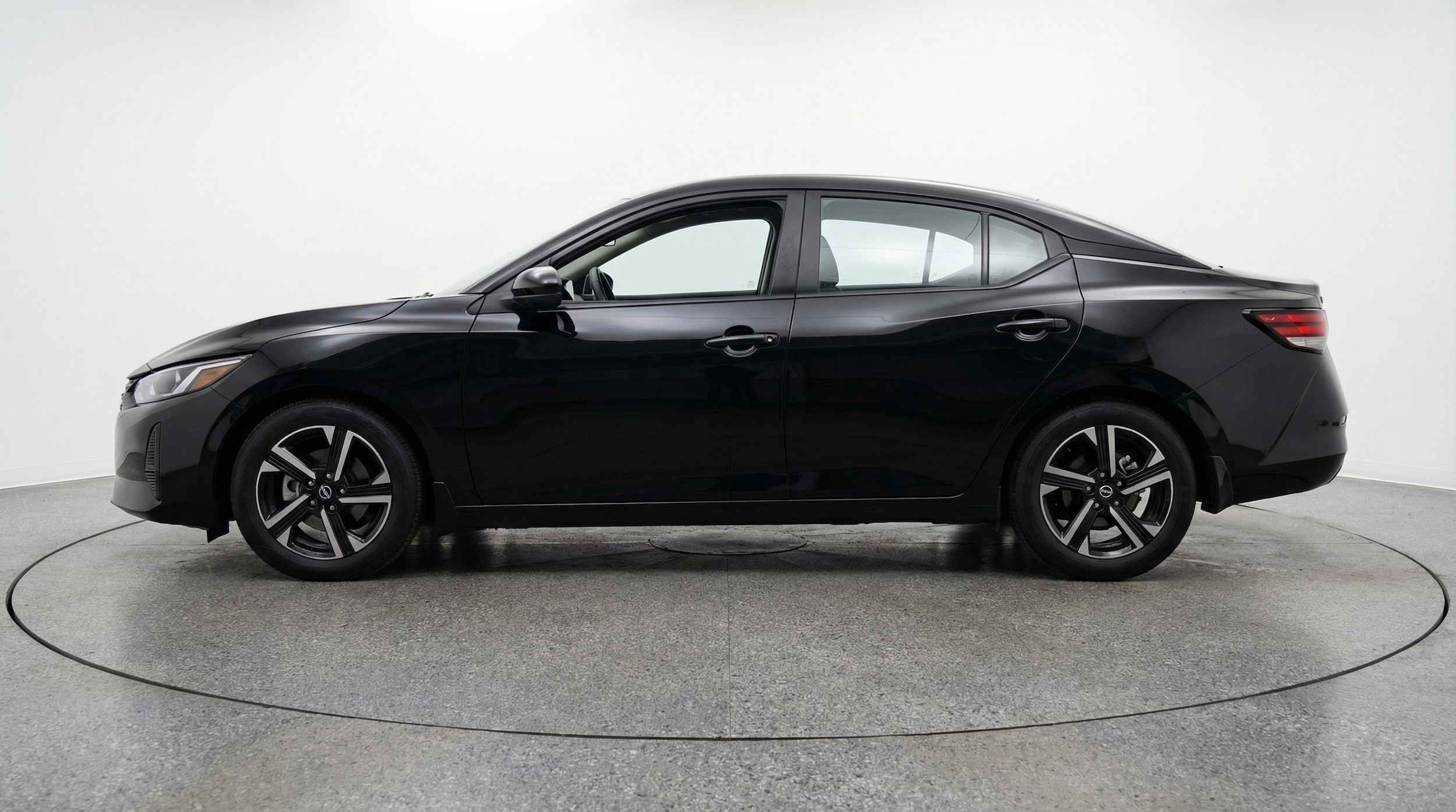 Thumbnail: 2025 Nissan Sentra - 4