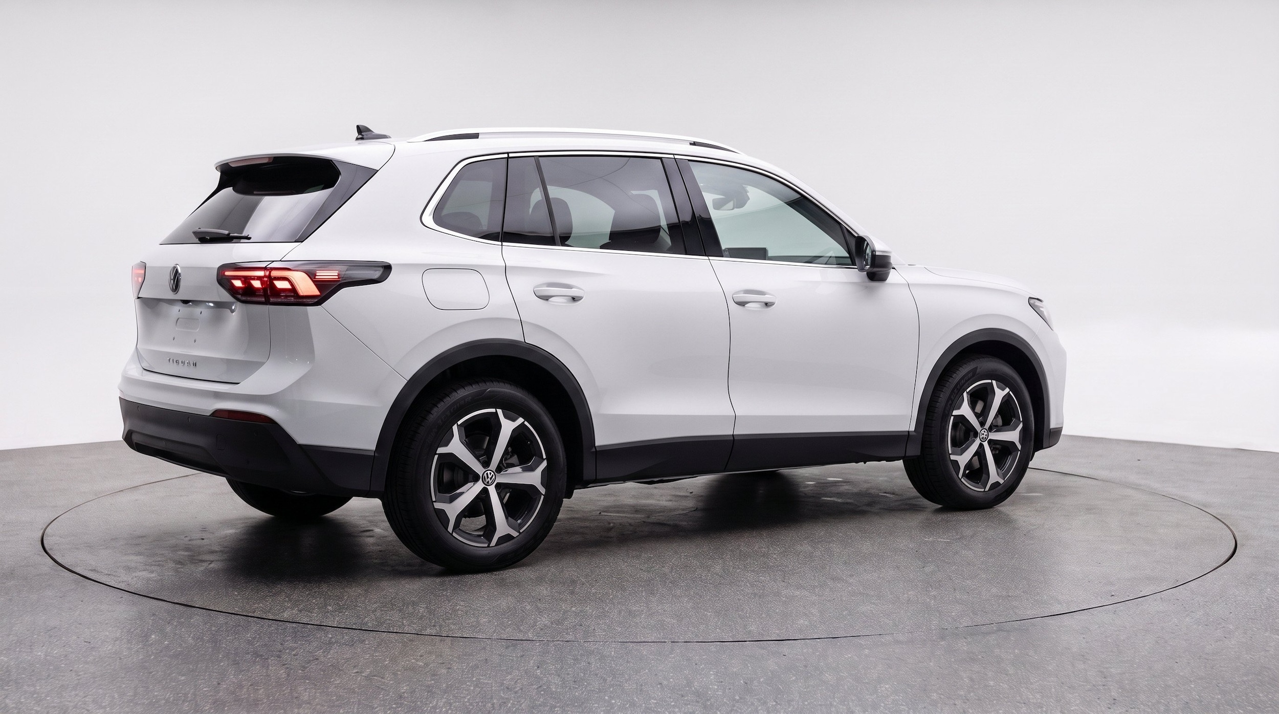 Thumbnail: 2026 Volkswagen Tiguan - 9