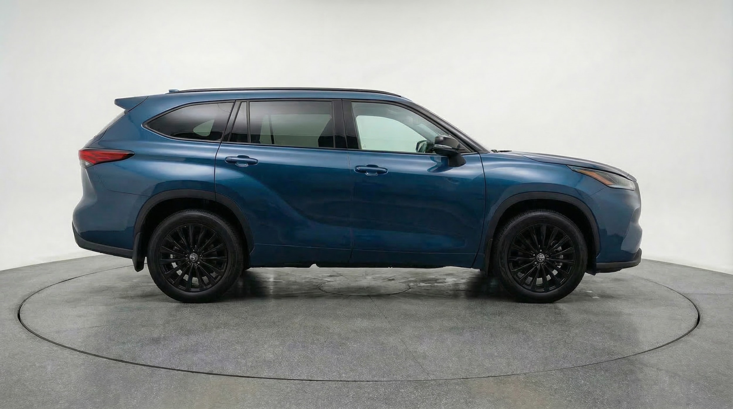 Thumbnail: 2025 Toyota Highlander - 8