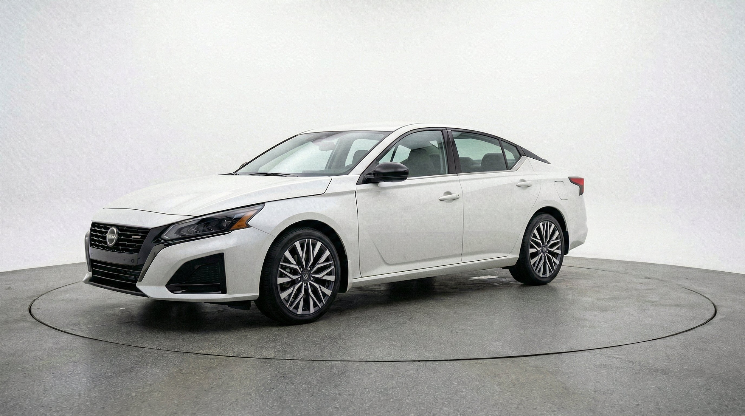 Thumbnail: 2025 Nissan Altima - 3