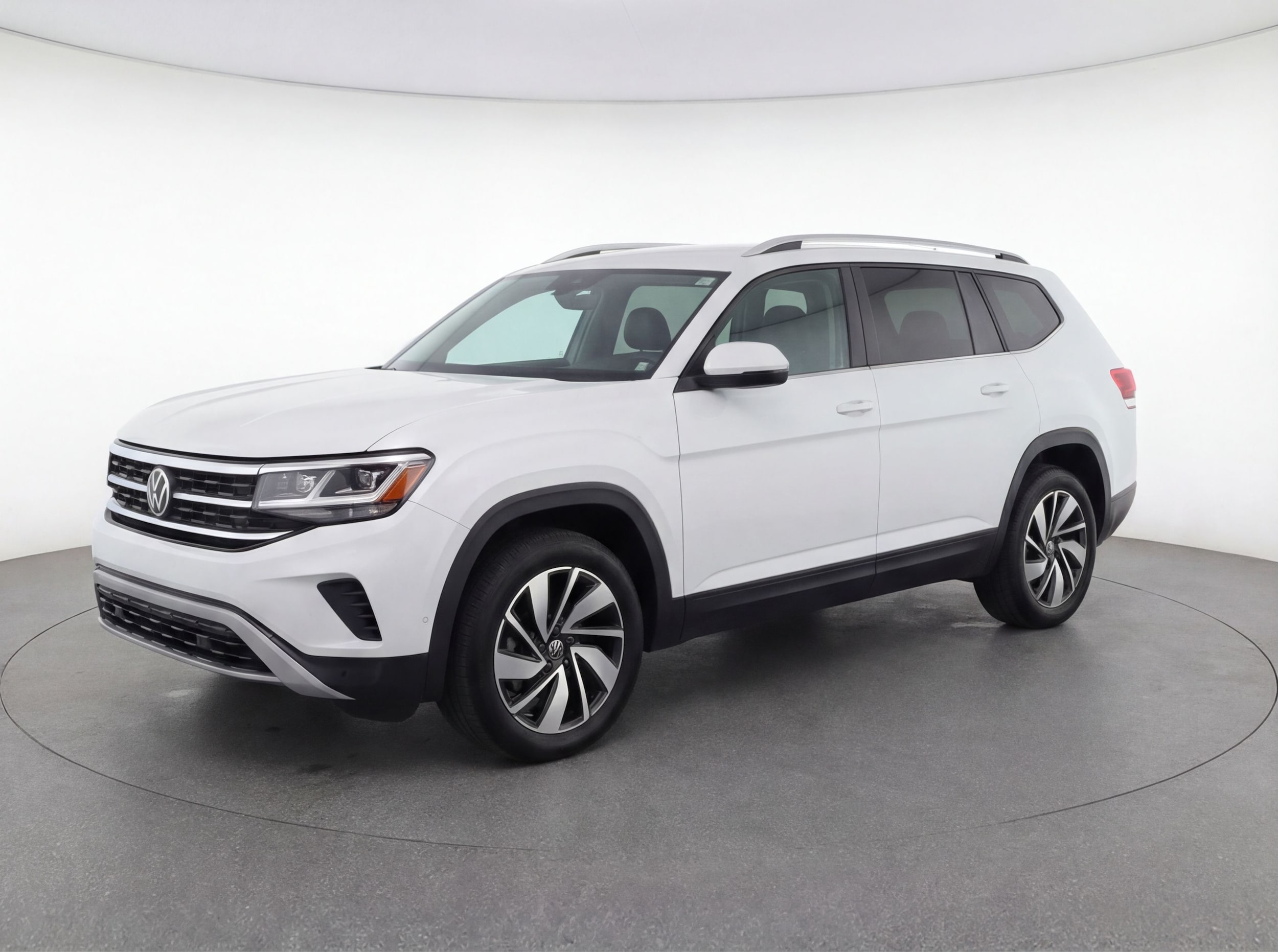 Thumbnail: 2024 Volkswagen Atlas - 3