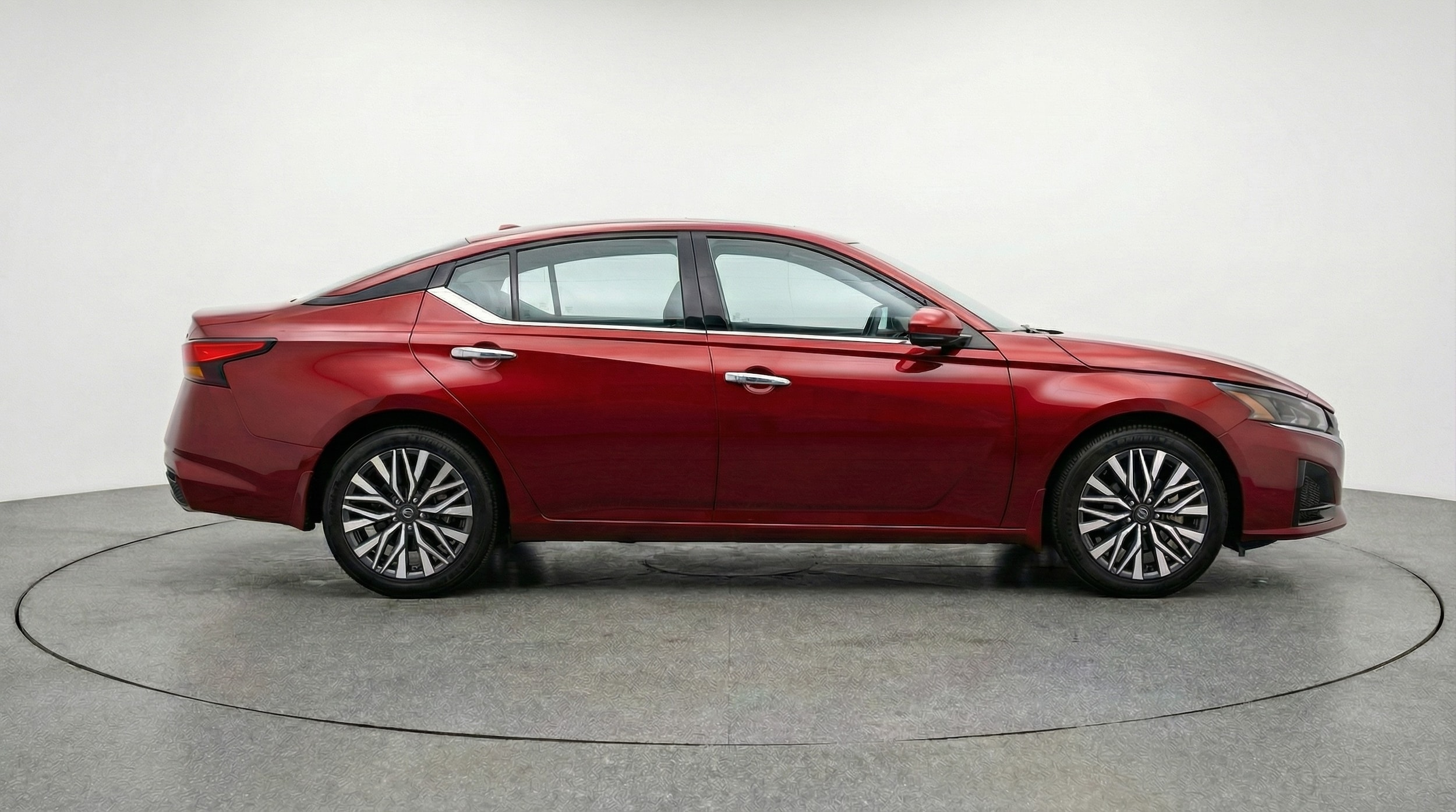 Thumbnail: 2025 Nissan Altima - 8