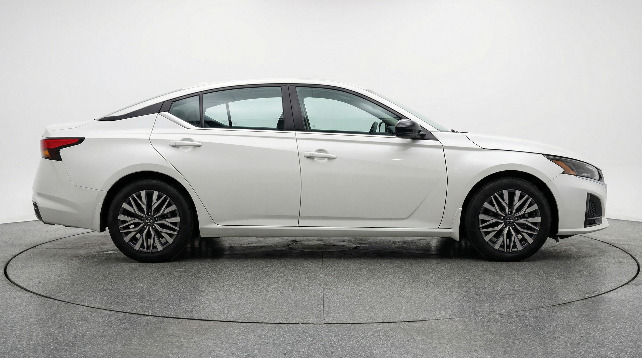 Thumbnail: 2025 Nissan Altima - 8