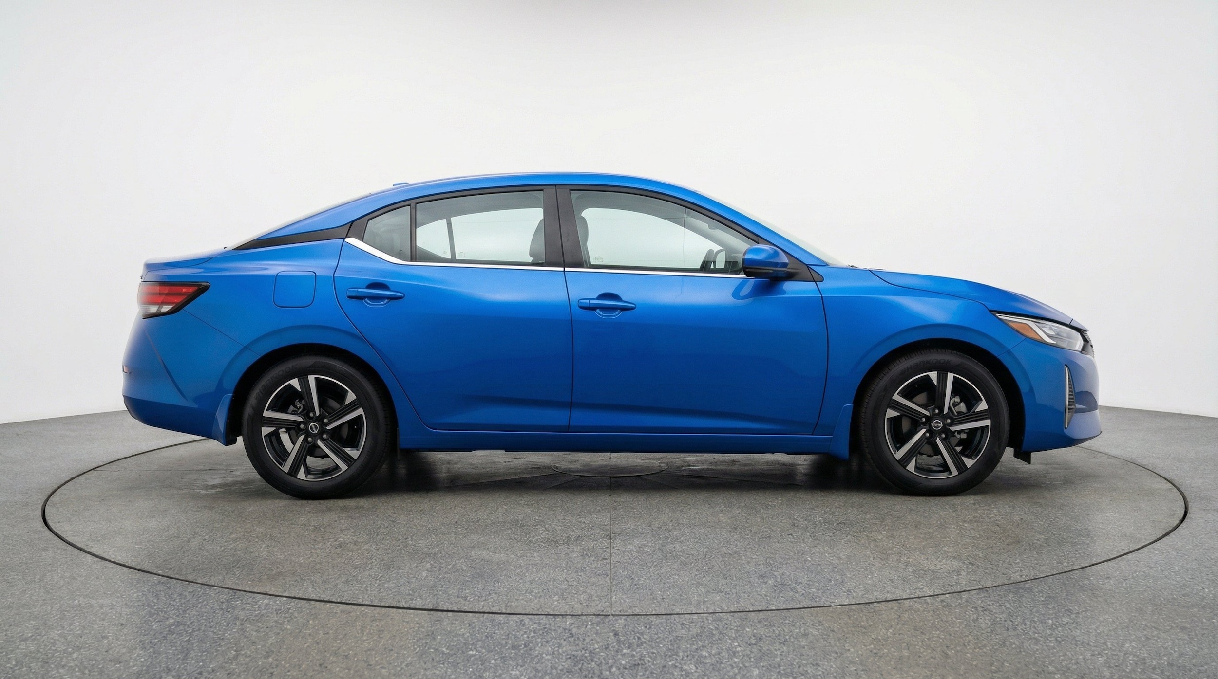 Thumbnail: 2025 Nissan Sentra - 11