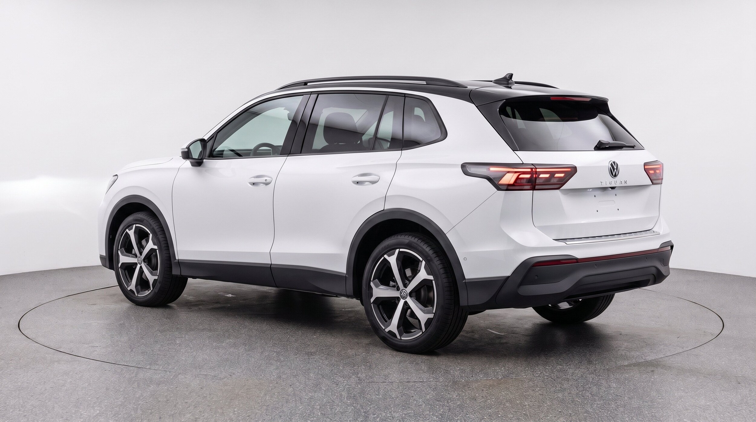 Thumbnail: 2026 Volkswagen Tiguan - 6