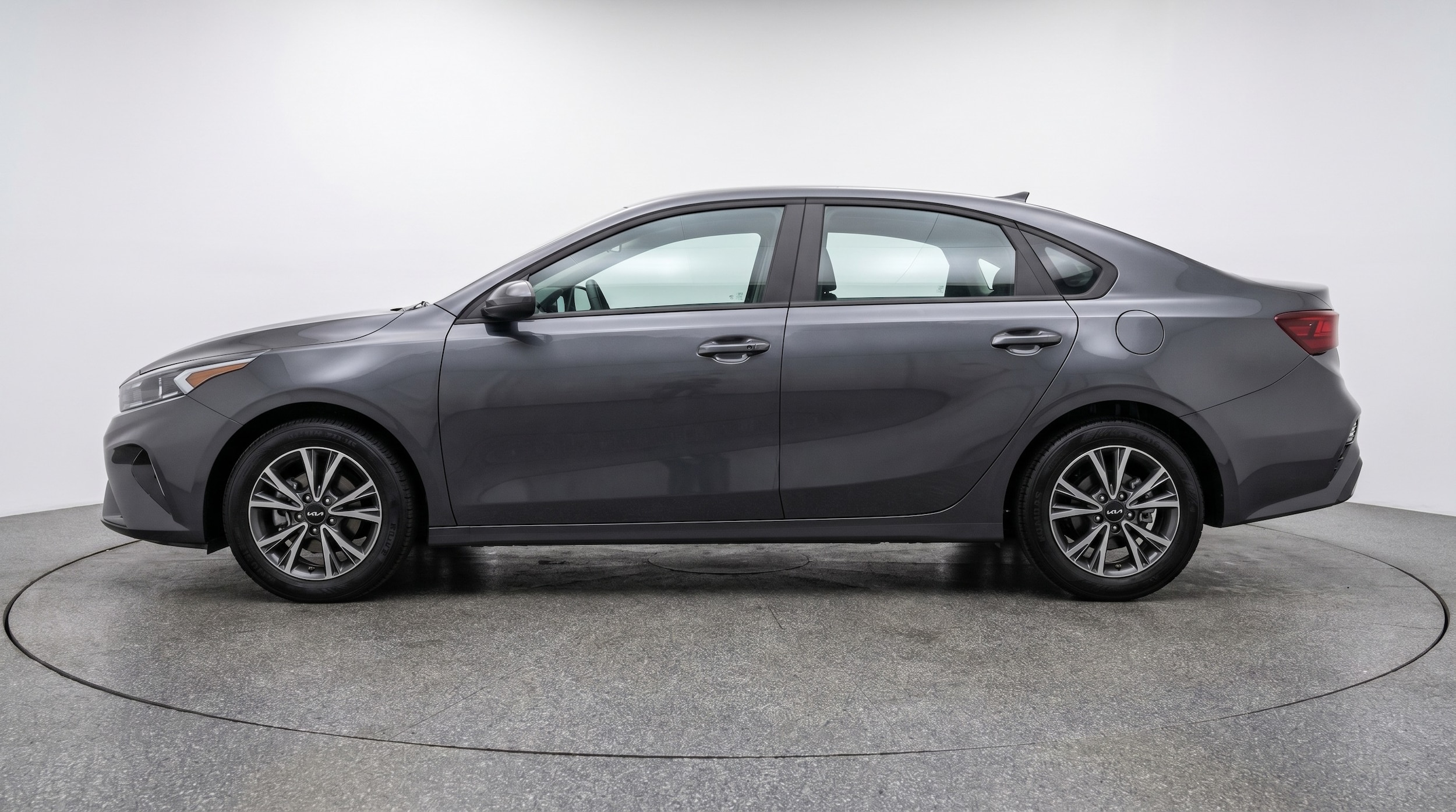 Thumbnail: 2024 Kia Forte - 4