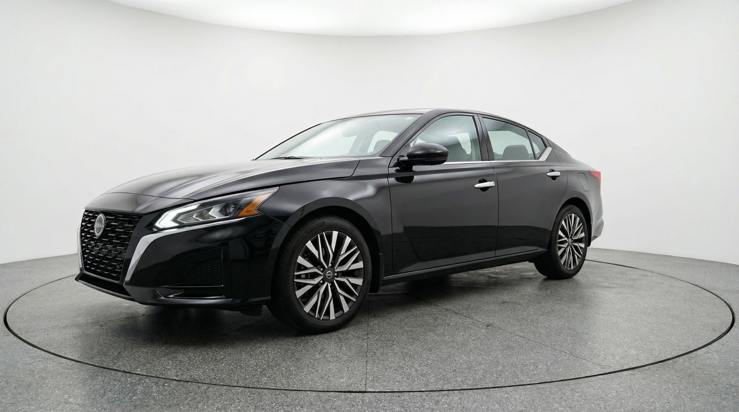 Thumbnail: 2025 Nissan Altima - 3